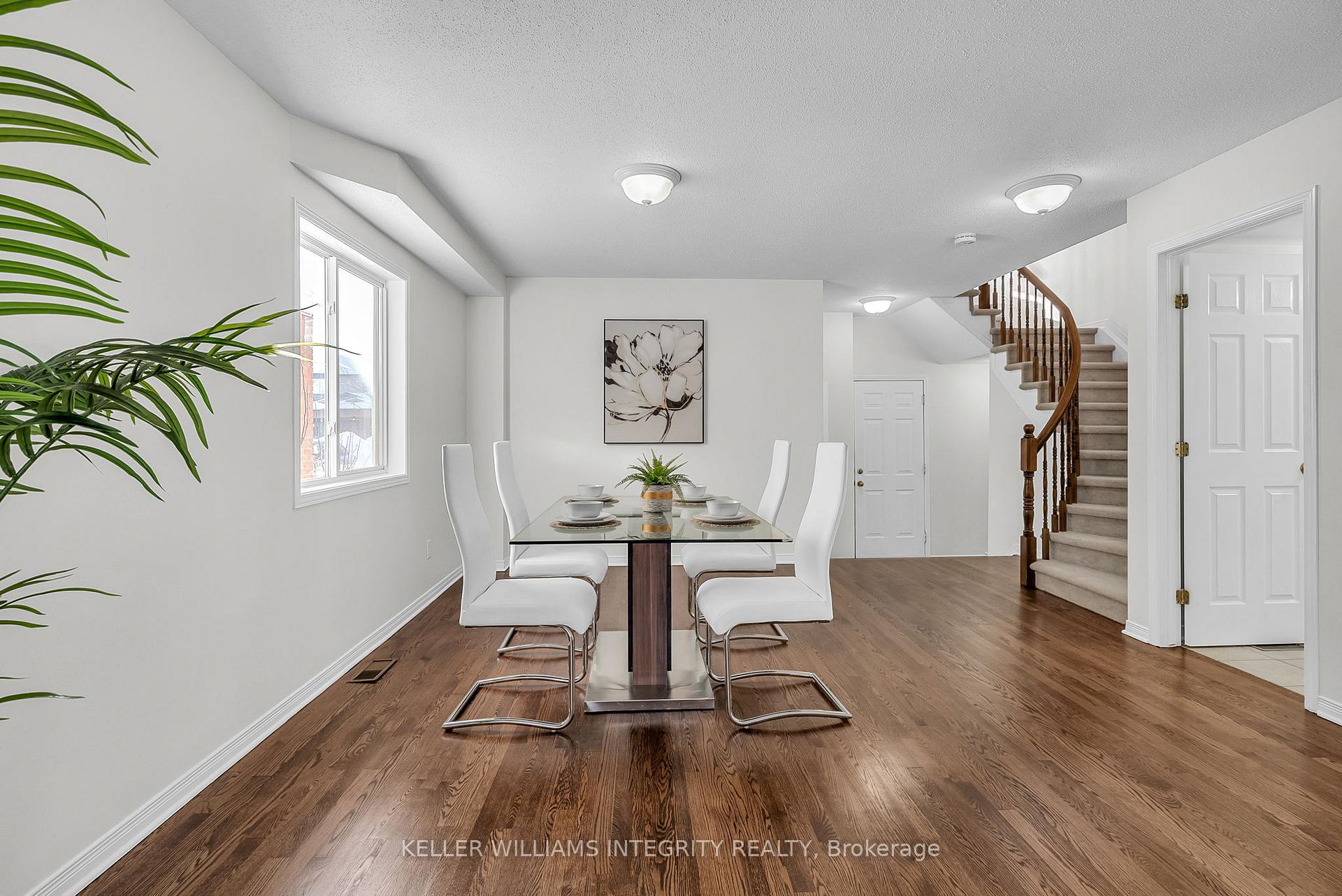 Photo 5 of 53 Carwood Circle, Ottawa, Carson Meadows — HOMEH