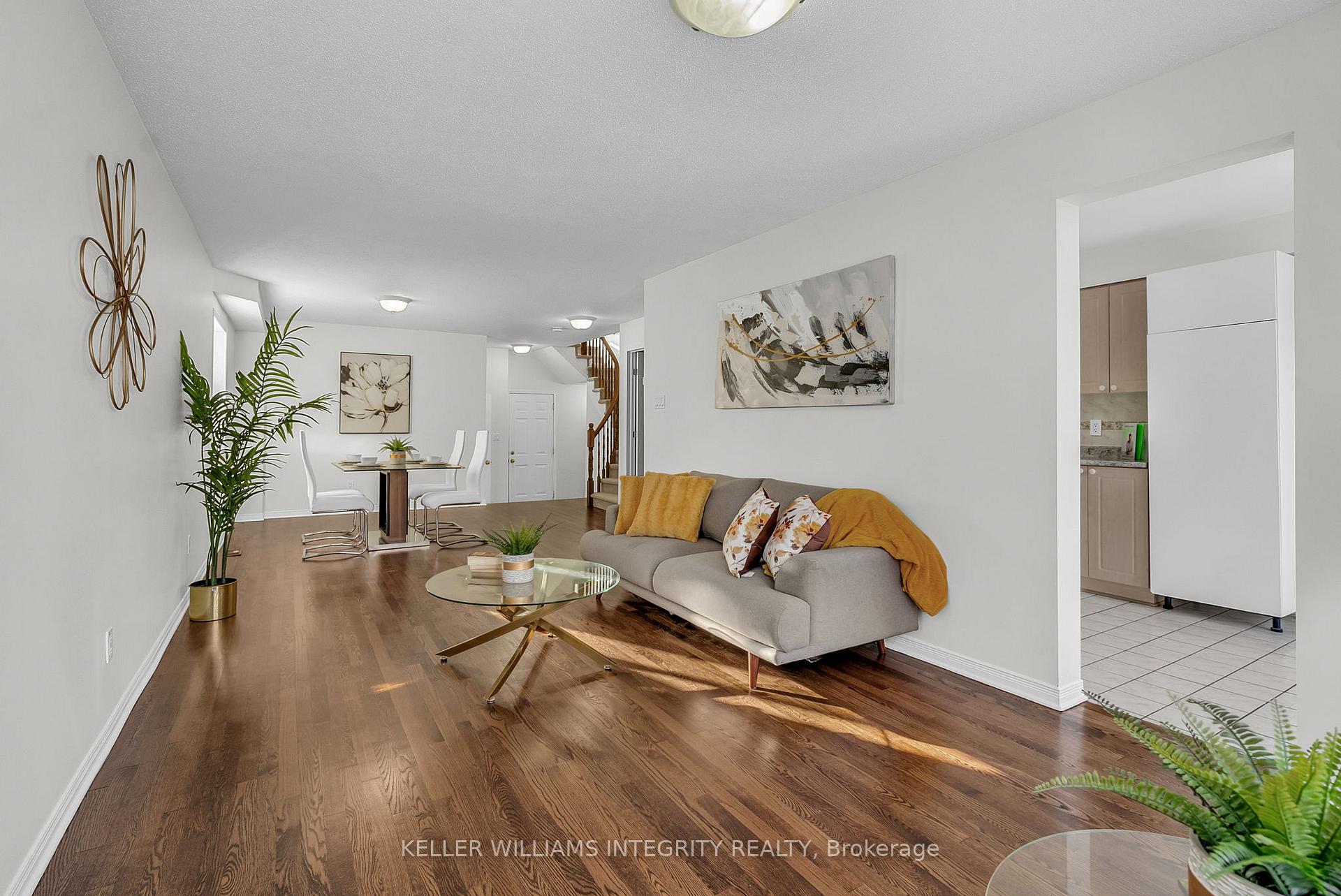 Photo 10 of 53 Carwood Circle, Ottawa, Carson Meadows — HOMEH
