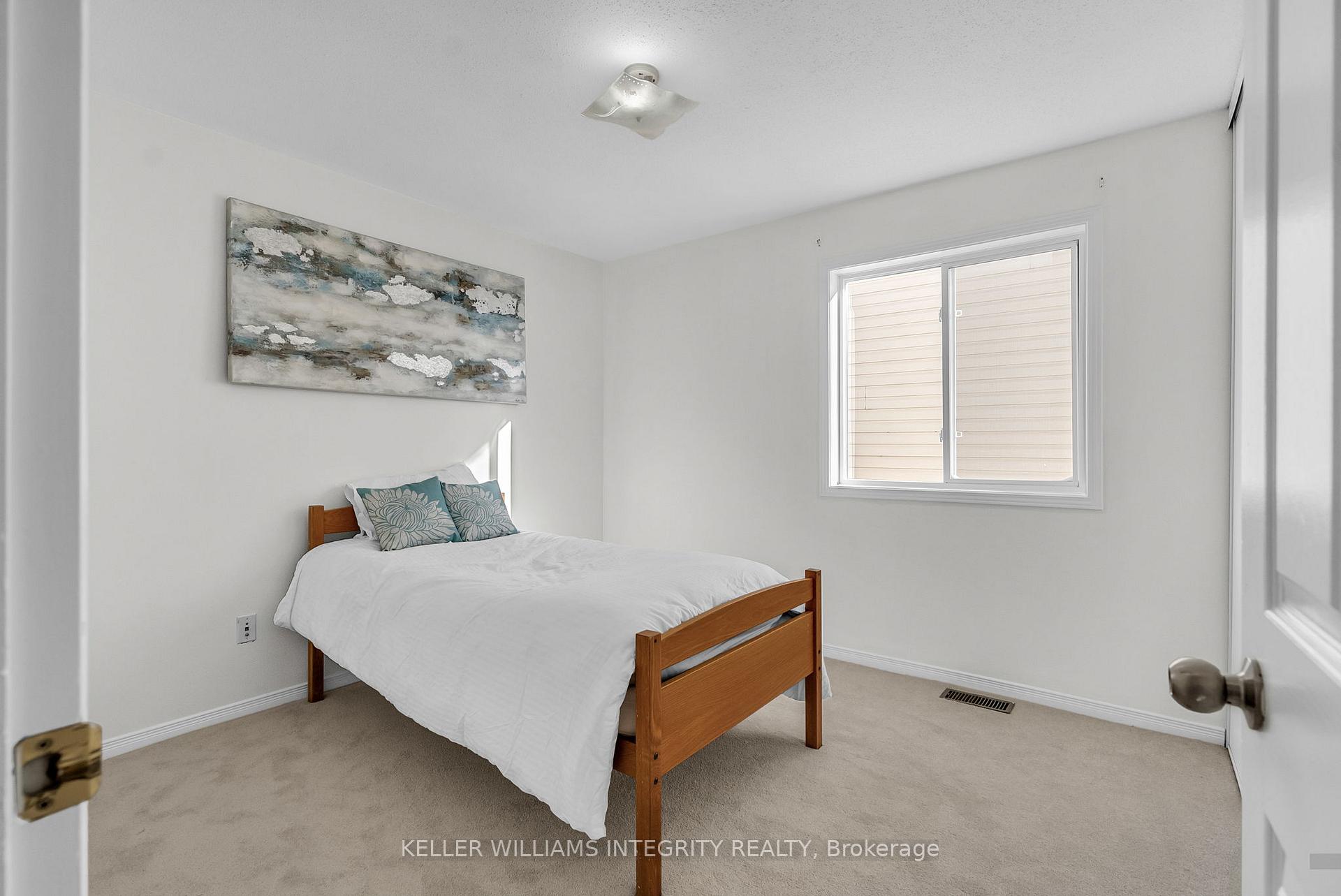 Photo 21 of 53 Carwood Circle, Ottawa, Carson Meadows — HOMEH