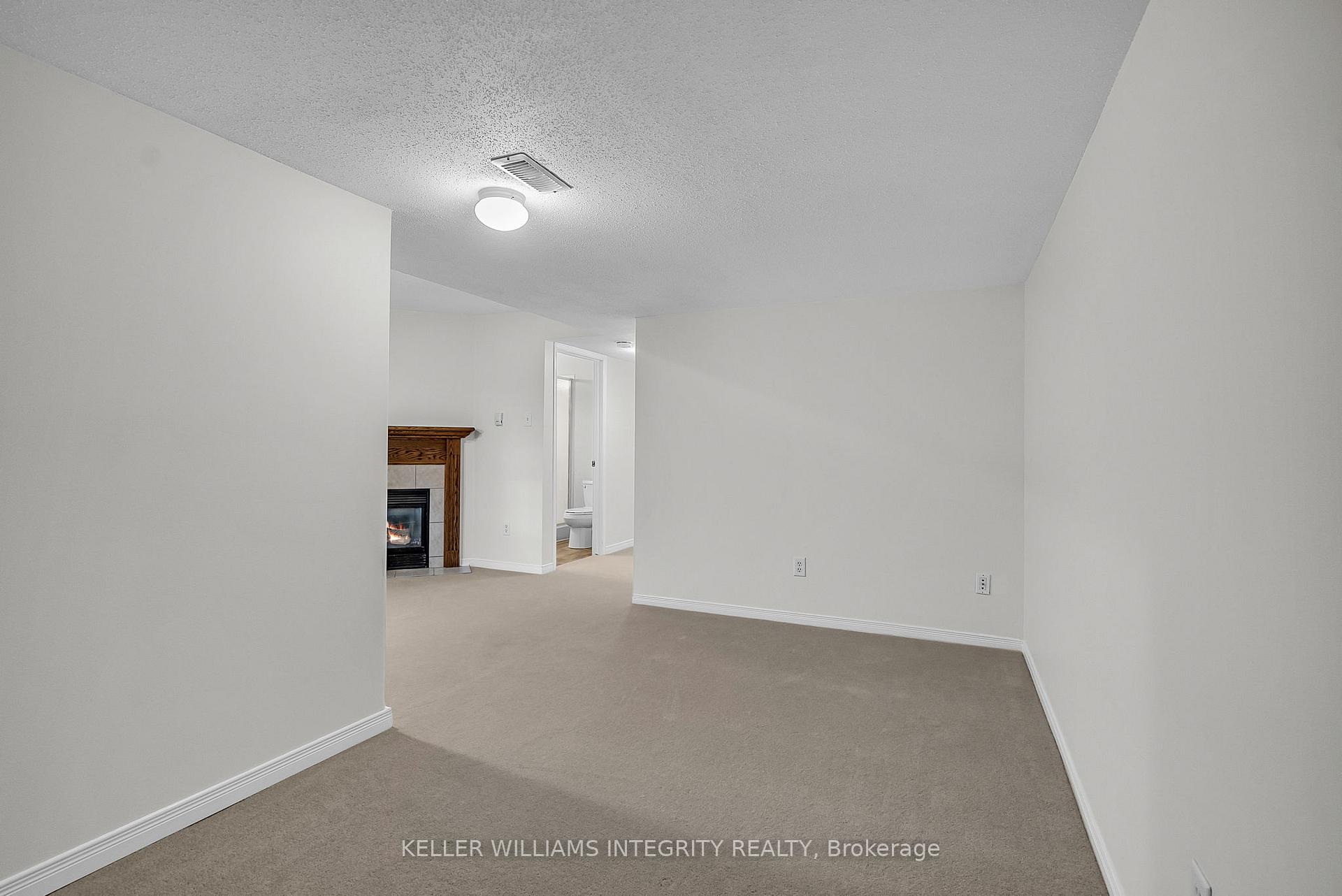 Photo 37 of 53 Carwood Circle, Ottawa, Carson Meadows — HOMEH