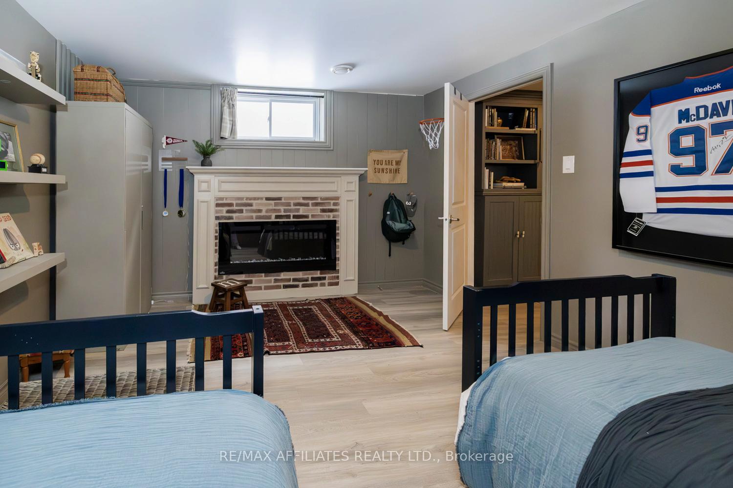 Photo 45 of 19 Senators Gate Drive, Perth — HOMEH