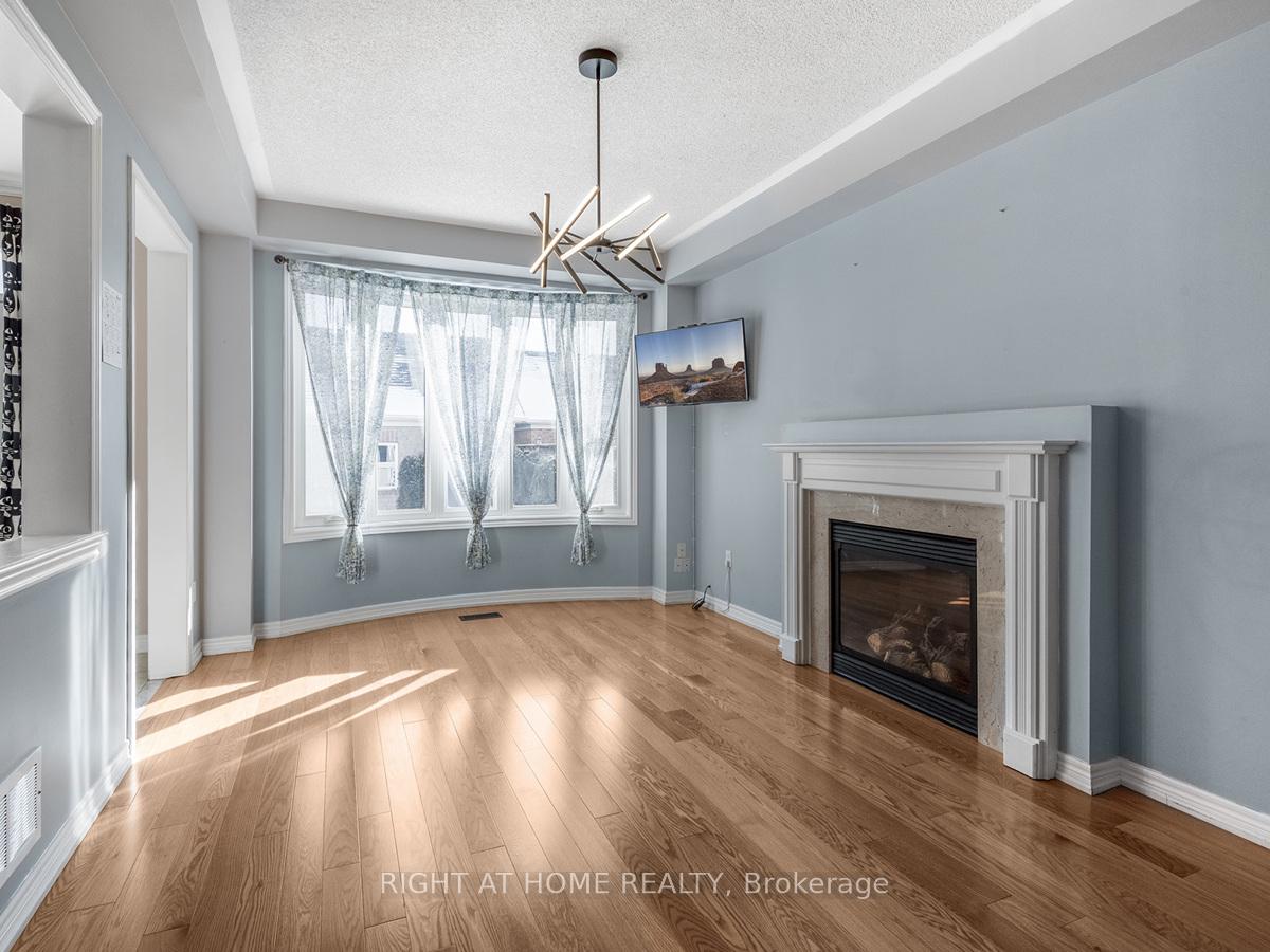 Photo 3 of 21 Clayson Street, Markham, Cornell — HOMEH