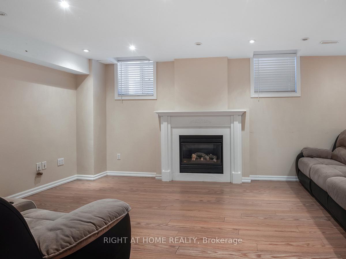 Photo 22 of 21 Clayson Street, Markham, Cornell — HOMEH