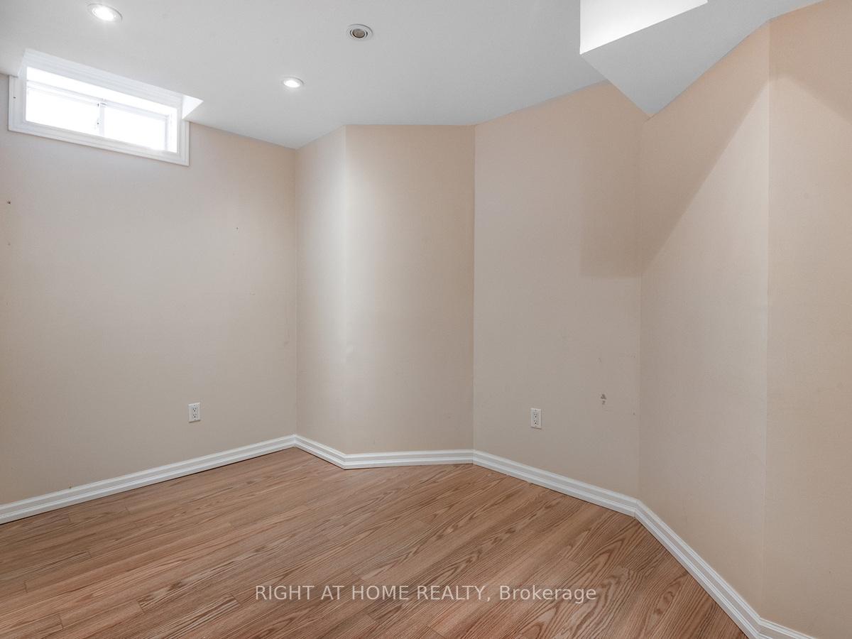 Photo 24 of 21 Clayson Street, Markham, Cornell — HOMEH