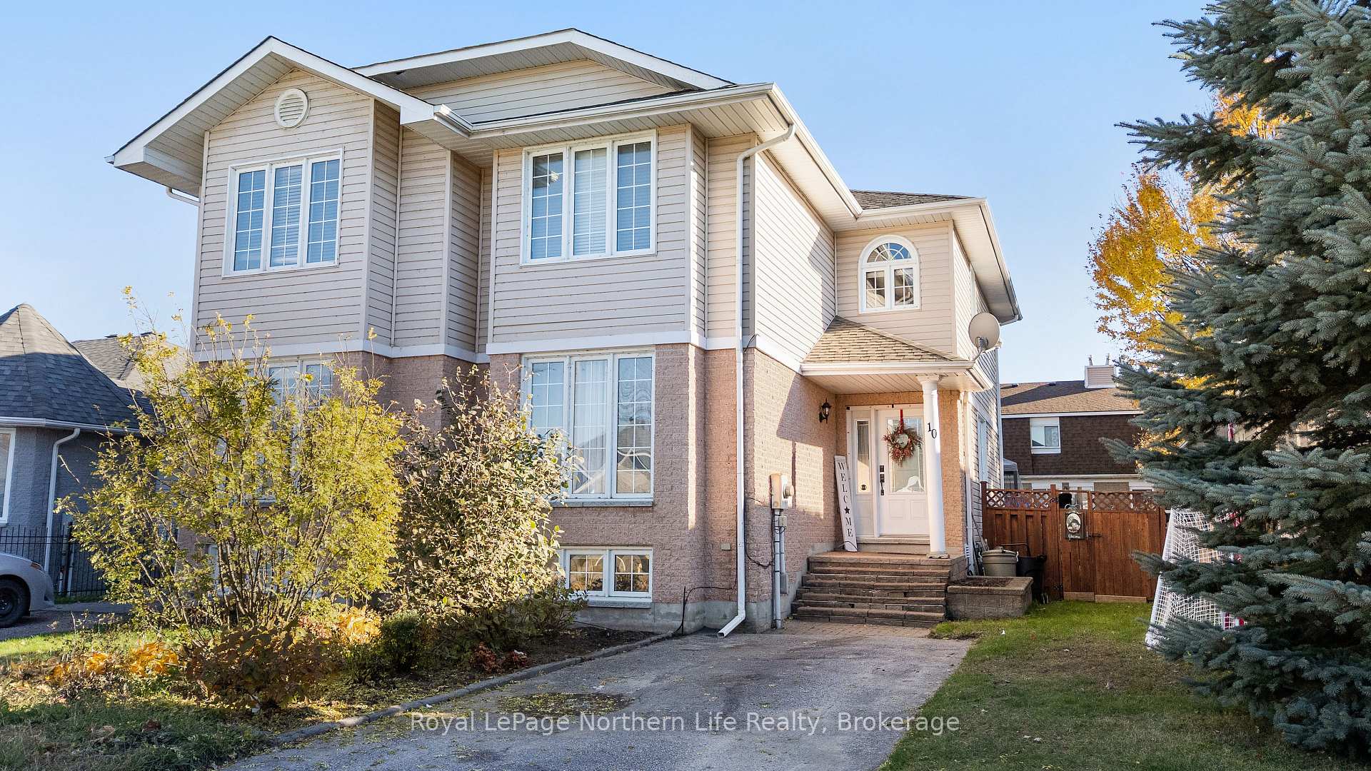 Photo 2 of 10 Mariah Street, North Bay, Ferris — HOMEH