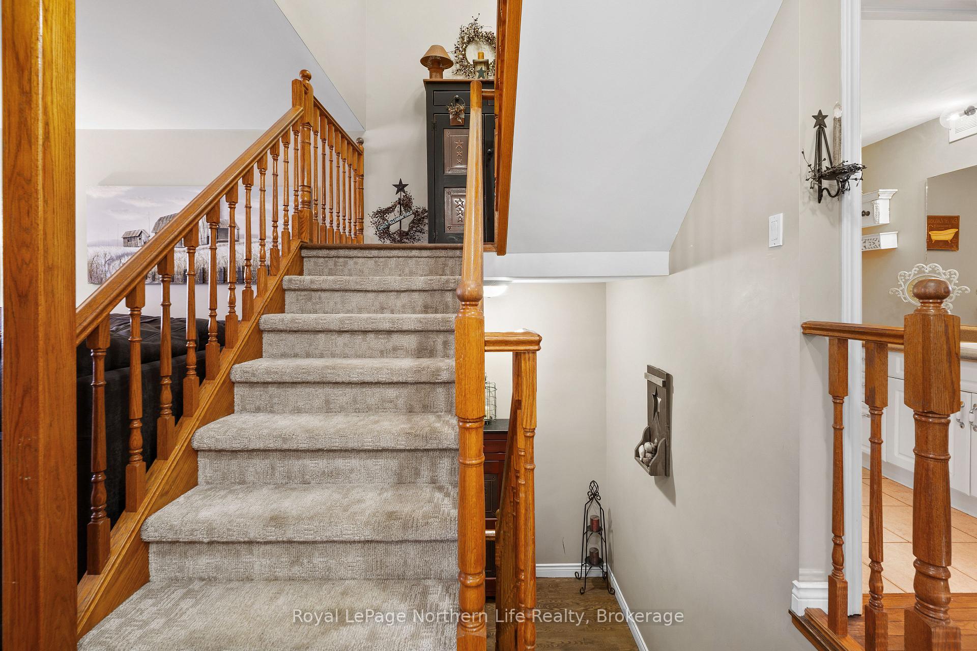 Photo 37 of 10 Mariah Street, North Bay, Ferris — HOMEH