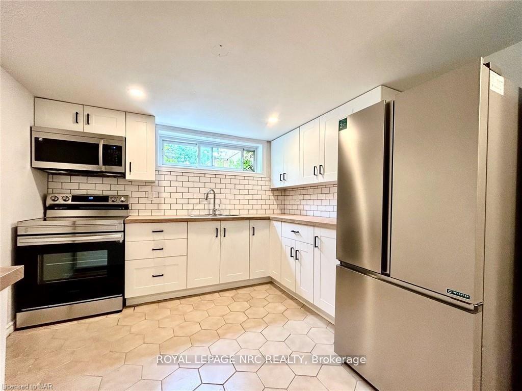 Photo 6 of Unit Basement, 5719 Hanan Avenue, Niagara Falls, Hospital — HOMEH