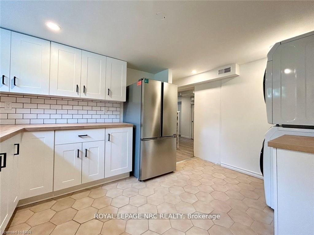 Photo 7 of Unit Basement, 5719 Hanan Avenue, Niagara Falls, Hospital — HOMEH