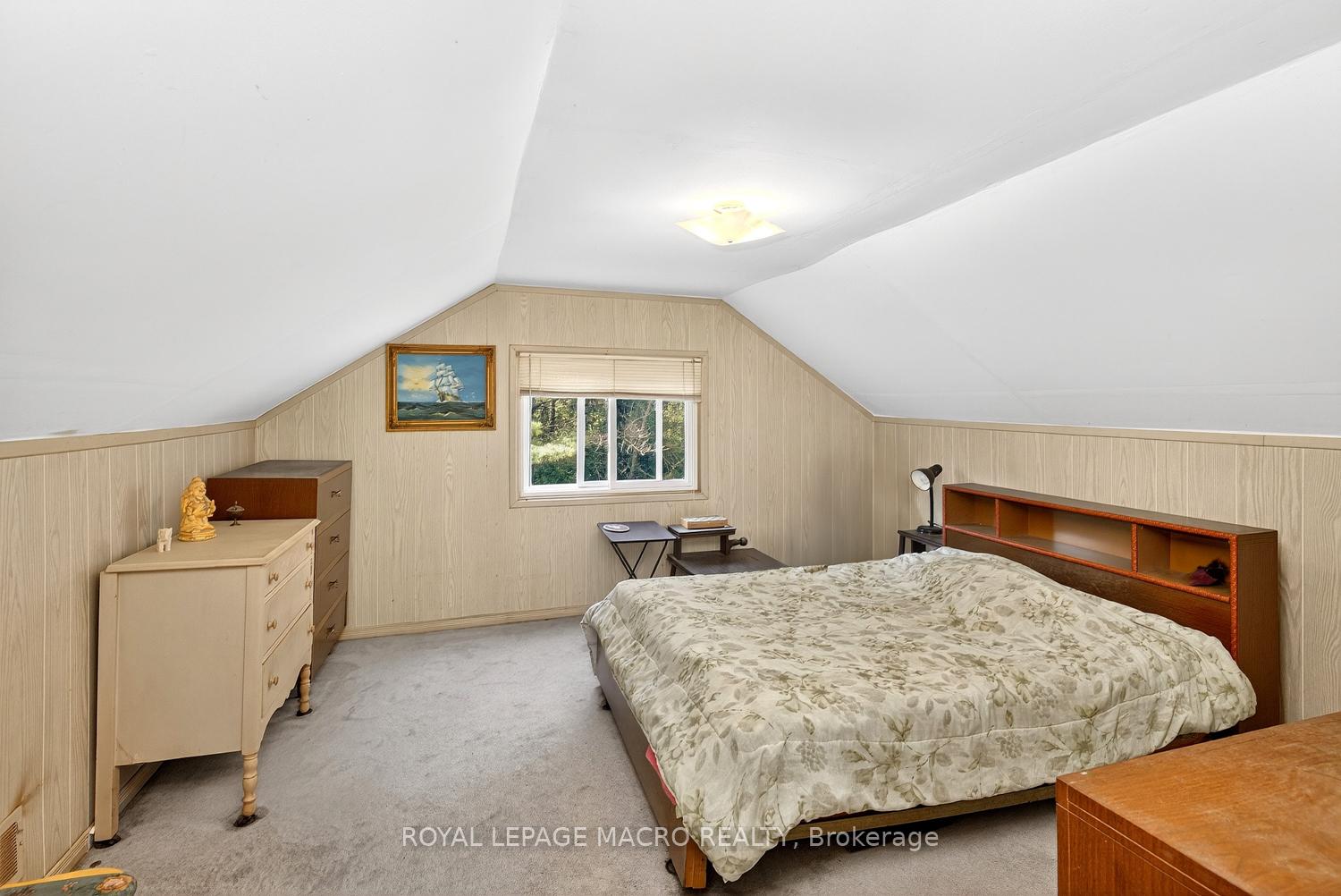 Photo 17 of 1938 Effingham Street, Pelham, North Pelham — HOMEH