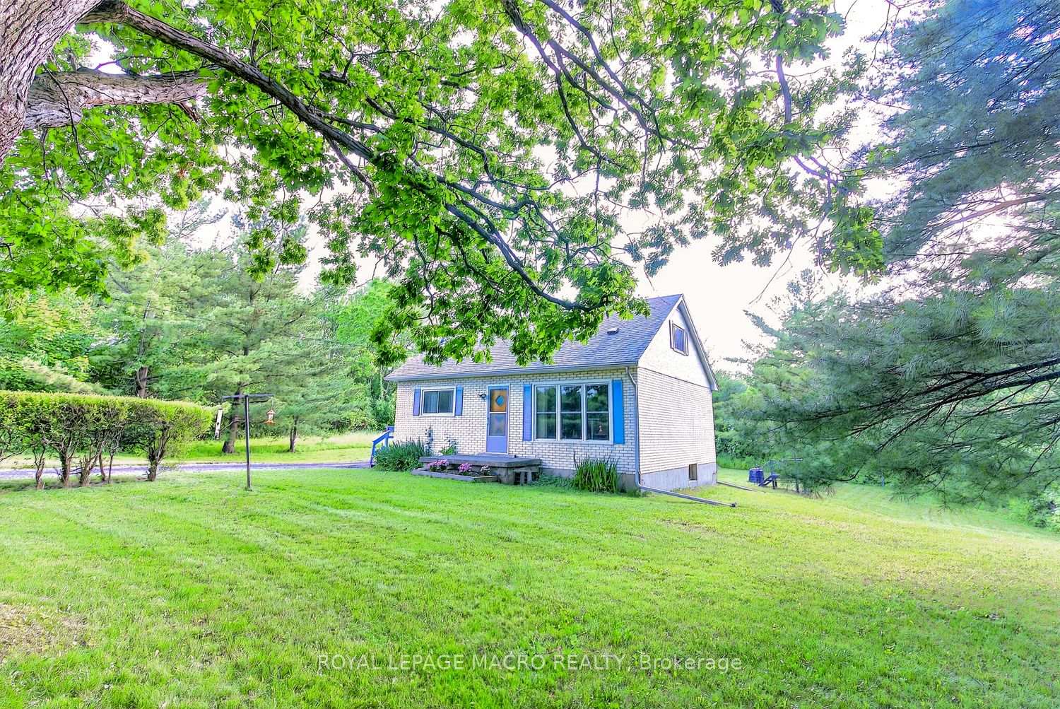 Photo 27 of 1938 Effingham Street, Pelham, North Pelham — HOMEH