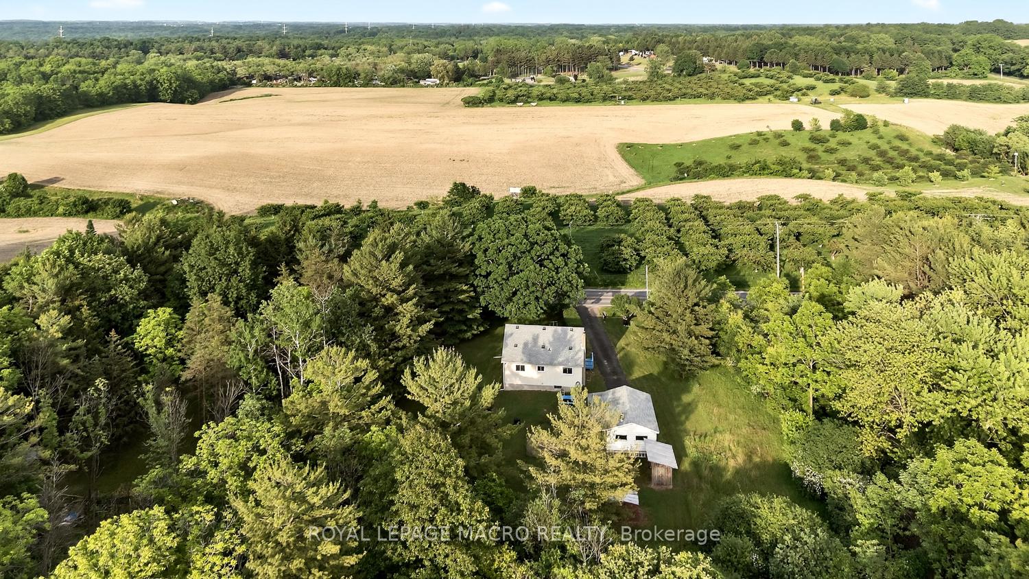 Photo 35 of 1938 Effingham Street, Pelham, North Pelham — HOMEH