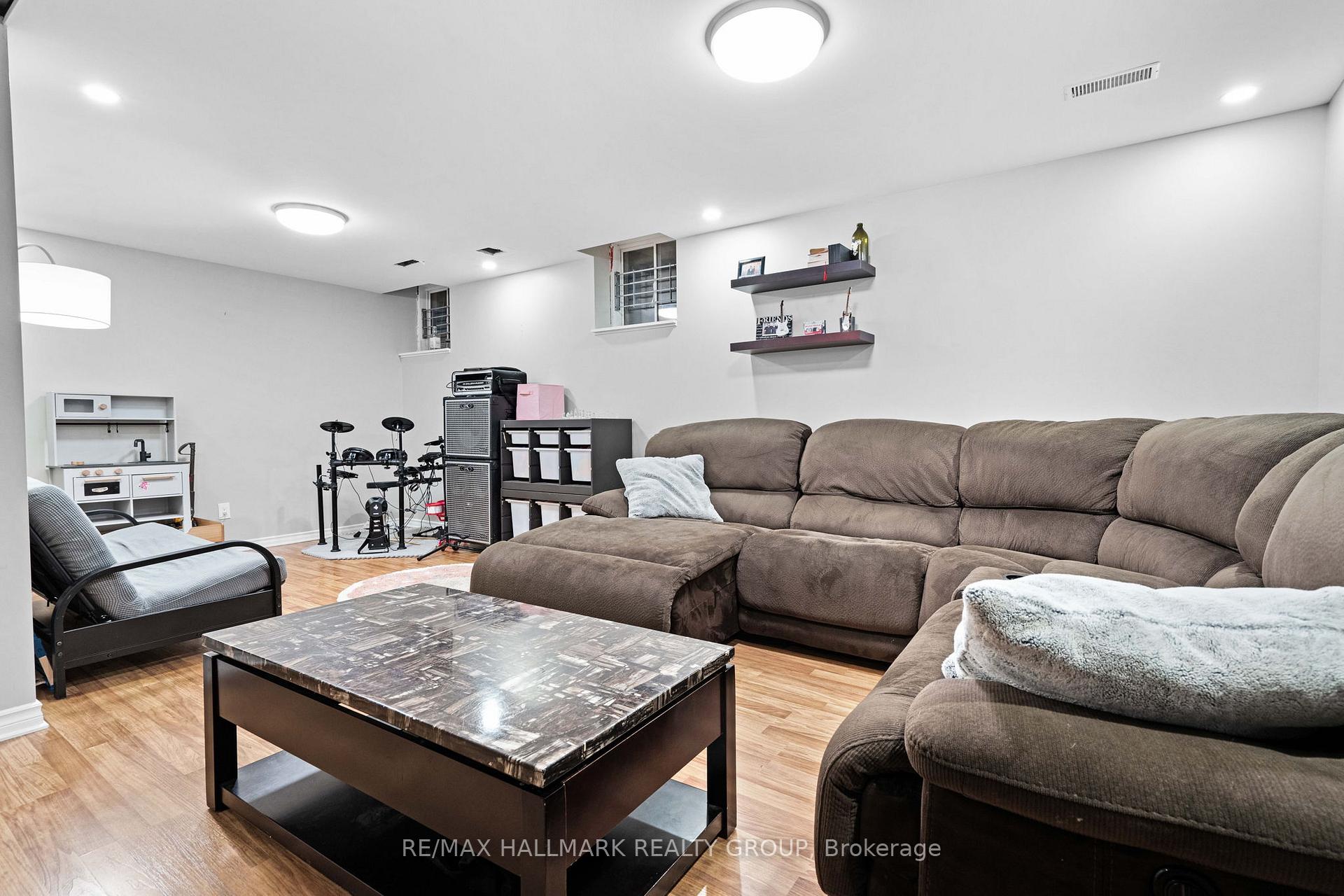 Photo 27 of 115 Sunshine Crescent, Ottawa, Notting Hill/Summerside — HOMEH