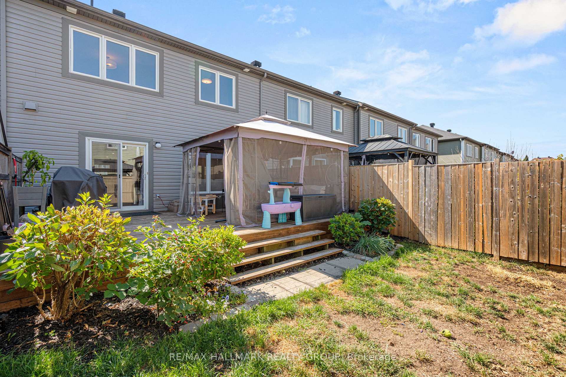 Photo 31 of 115 Sunshine Crescent, Ottawa, Notting Hill/Summerside — HOMEH