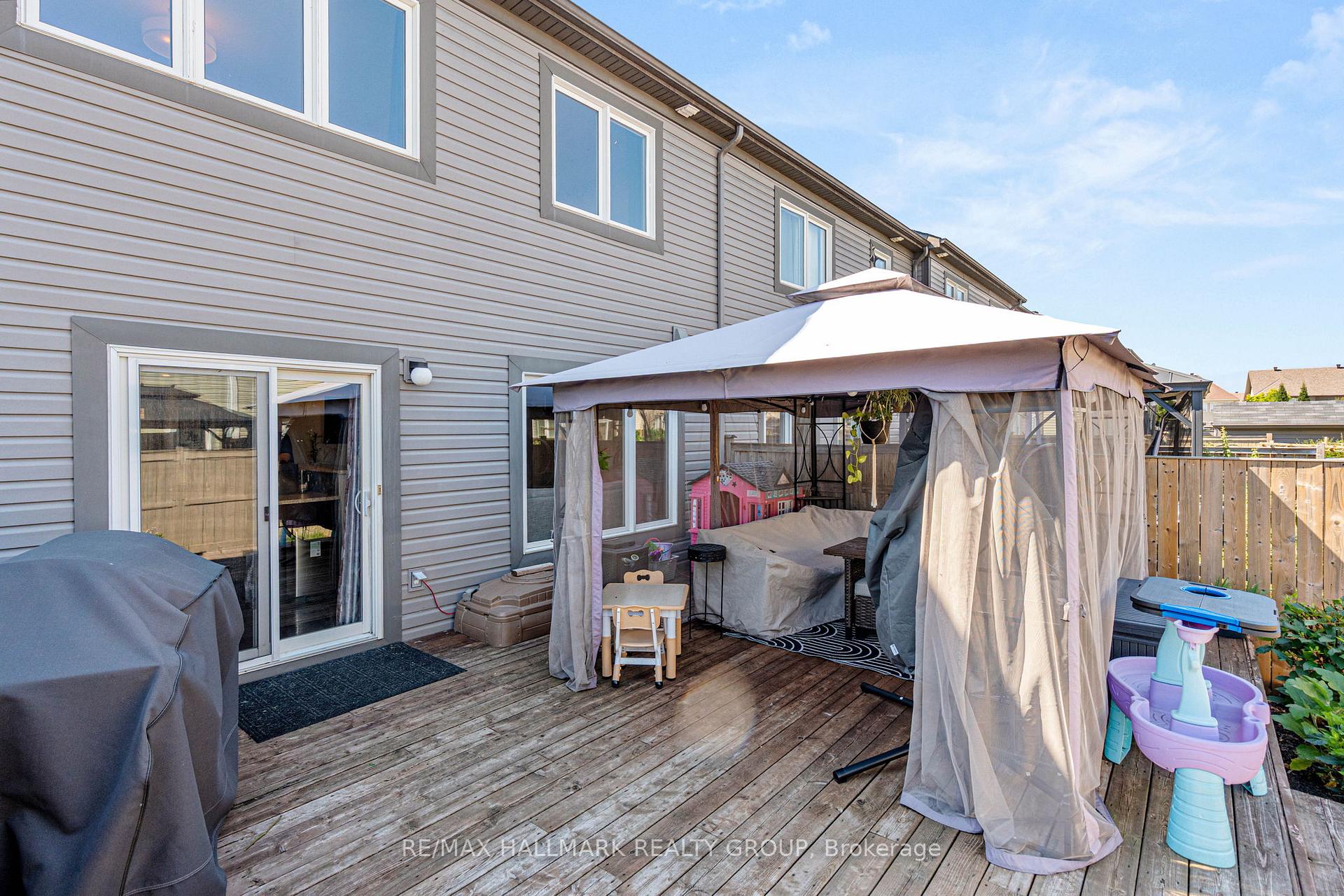 Photo 32 of 115 Sunshine Crescent, Ottawa, Notting Hill/Summerside — HOMEH