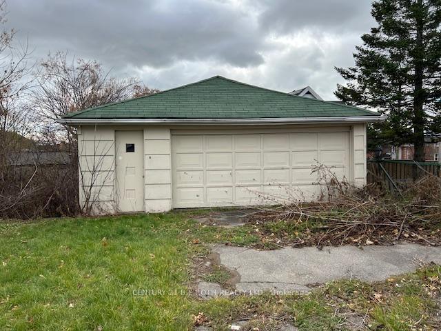 Photo 3 of 381 Pine Avenue, Oshawa, Vanier — HOMEH