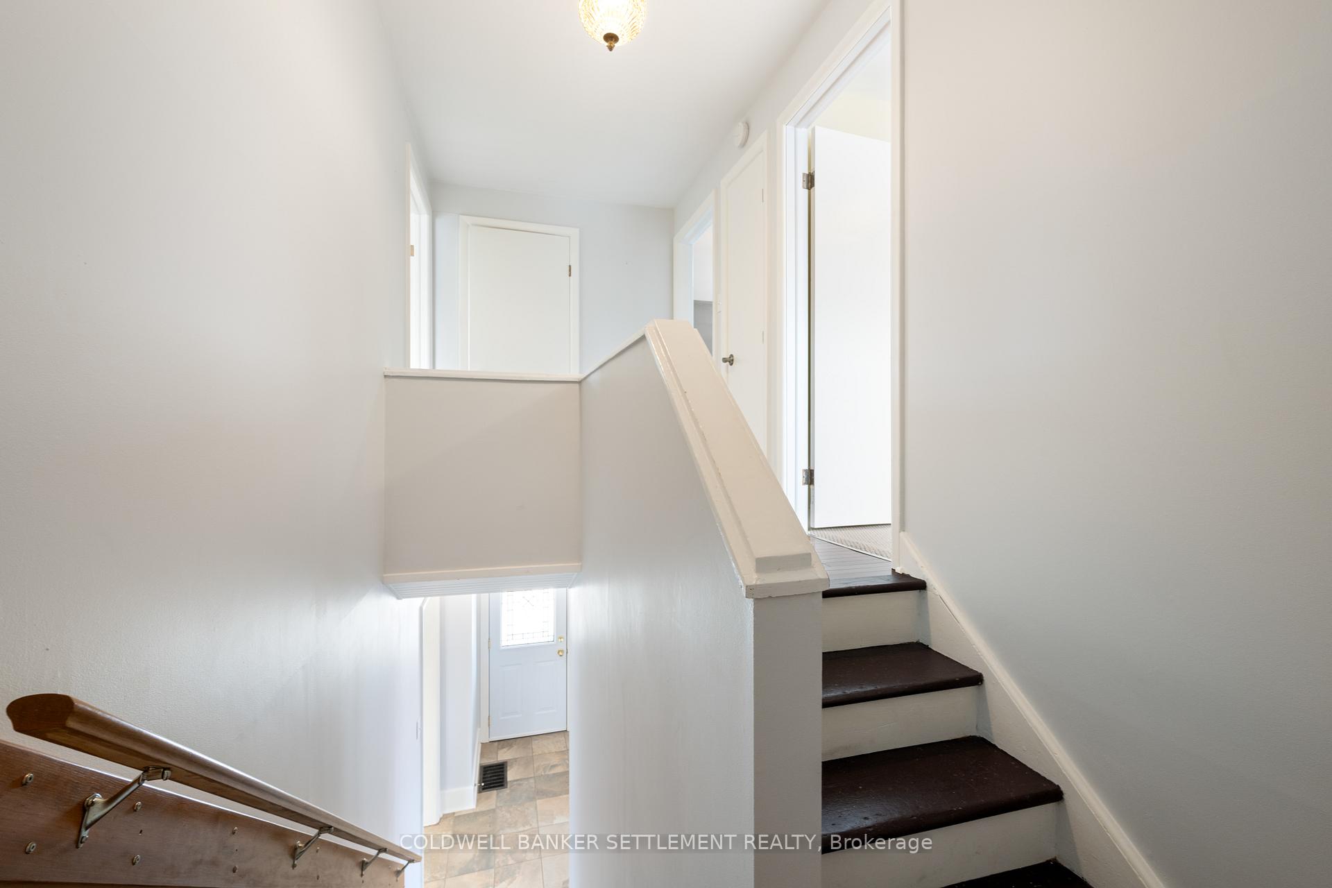 Photo 23 of 76 Brock Street S, Perth — HOMEH