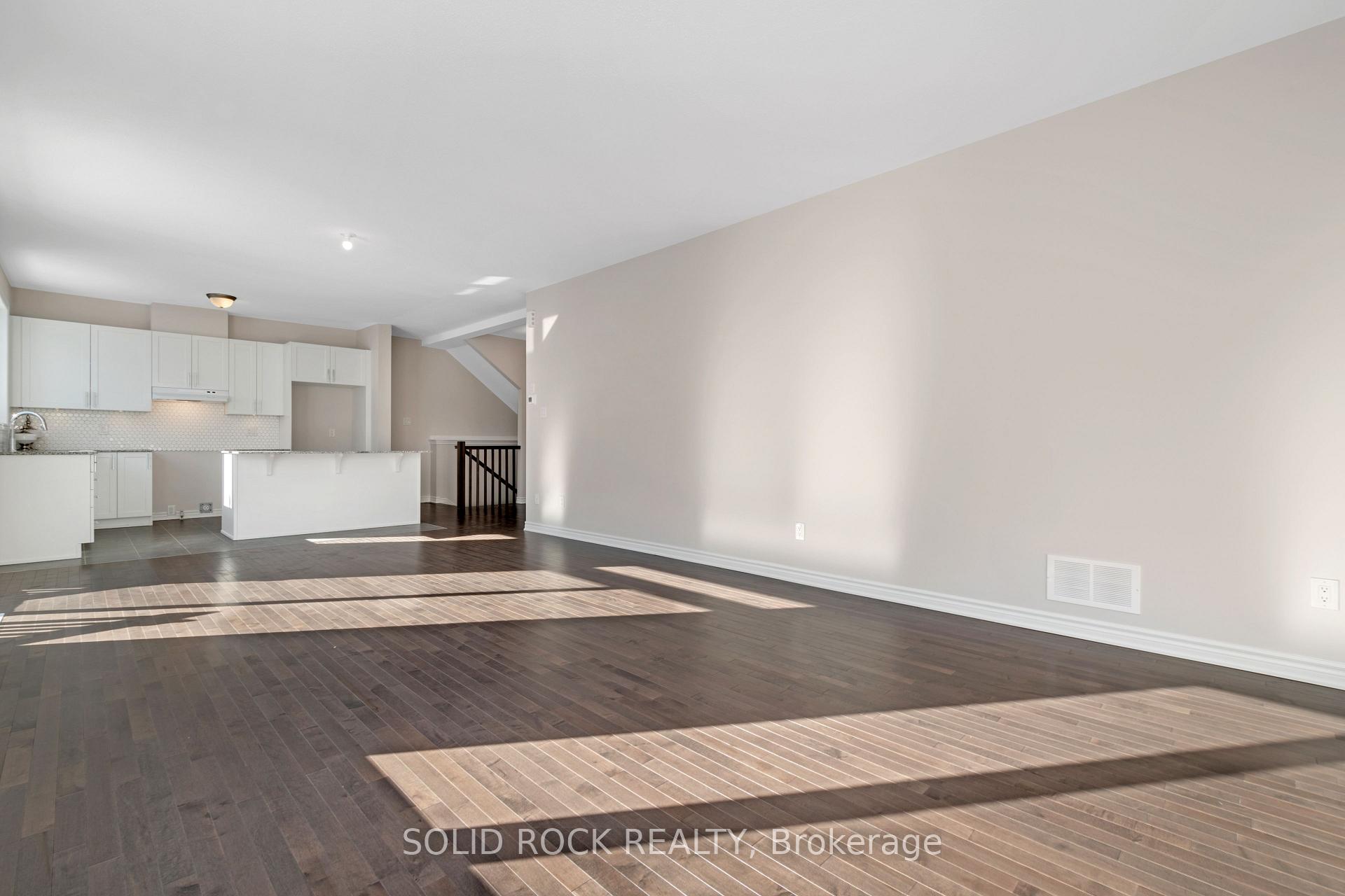 Photo 6 of 930 Lesage Way S, Ottawa, Chapel Hill South - Orleans Village — HOMEH