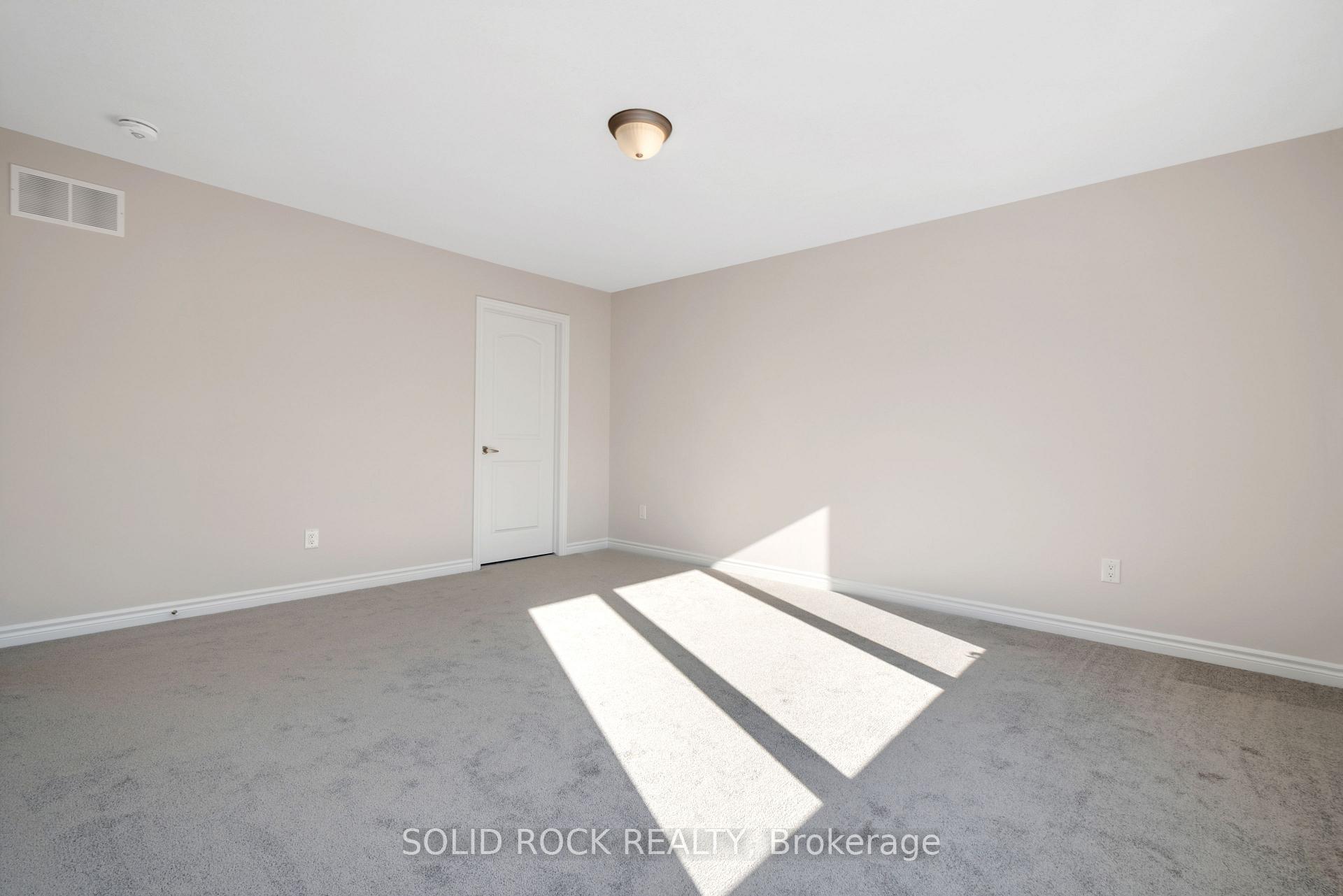Photo 10 of 930 Lesage Way S, Ottawa, Chapel Hill South - Orleans Village — HOMEH