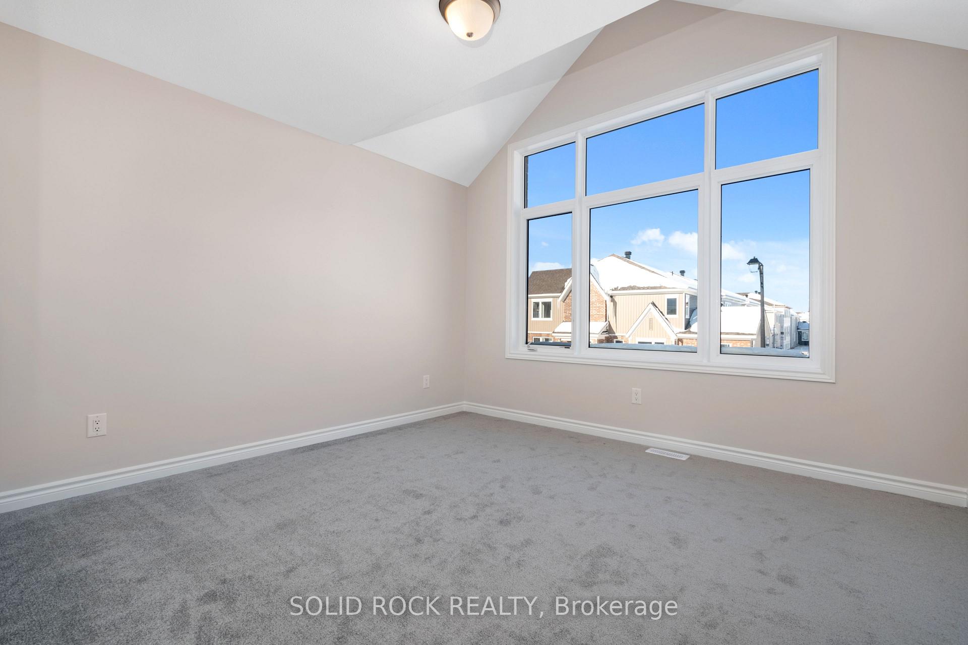 Photo 13 of 930 Lesage Way S, Ottawa, Chapel Hill South - Orleans Village — HOMEH