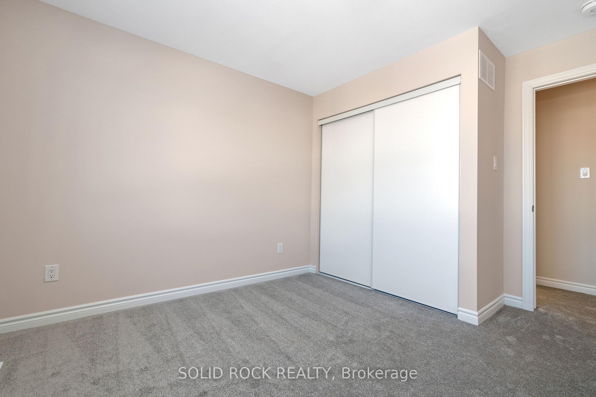 Photo 16 of 930 Lesage Way S, Ottawa, Chapel Hill South - Orleans Village — HOMEH