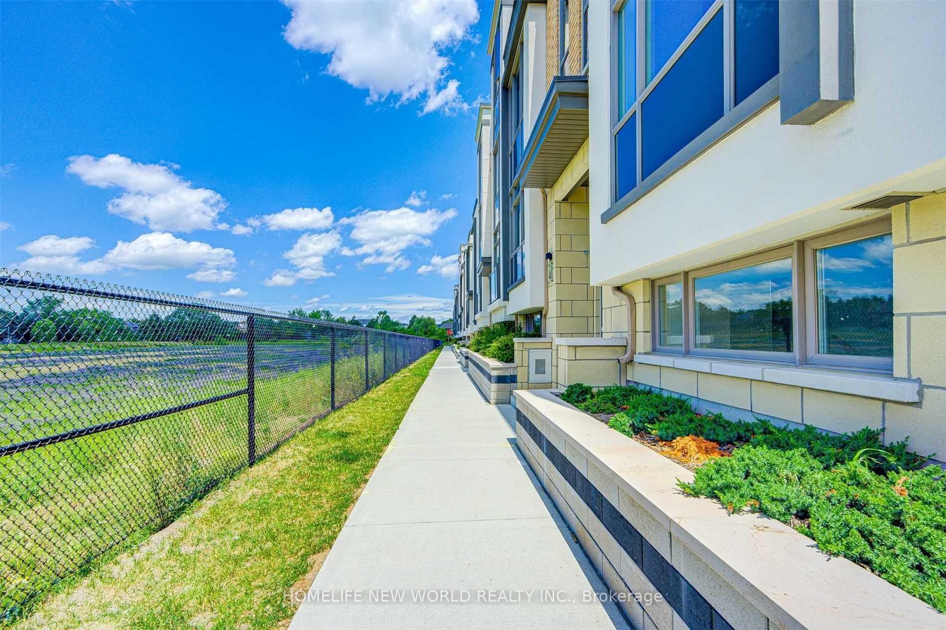 Photo 4 of 2 Mcclary's Way, Markham, Unionville — HOMEH