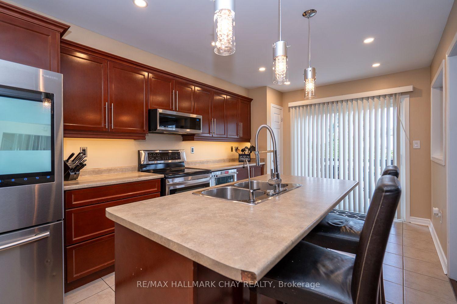 Photo 13 of 17 Riley Road, New Tecumseth, Alliston — HOMEH
