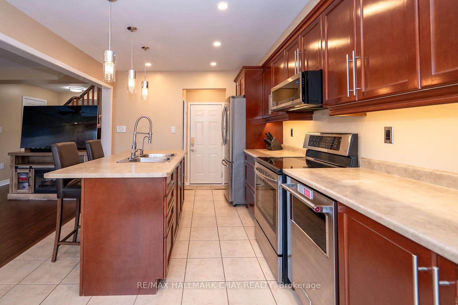 Photo 16 of 17 Riley Road, New Tecumseth, Alliston — HOMEH
