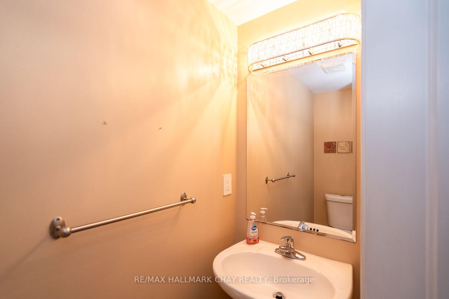 Photo 19 of 17 Riley Road, New Tecumseth, Alliston — HOMEH