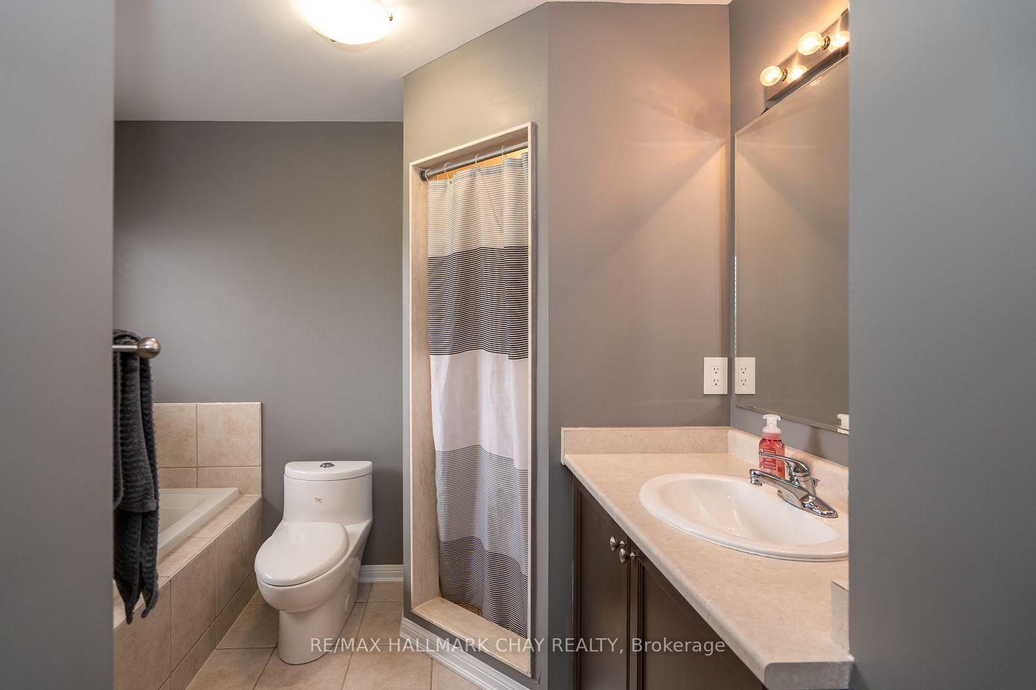 Photo 25 of 17 Riley Road, New Tecumseth, Alliston — HOMEH
