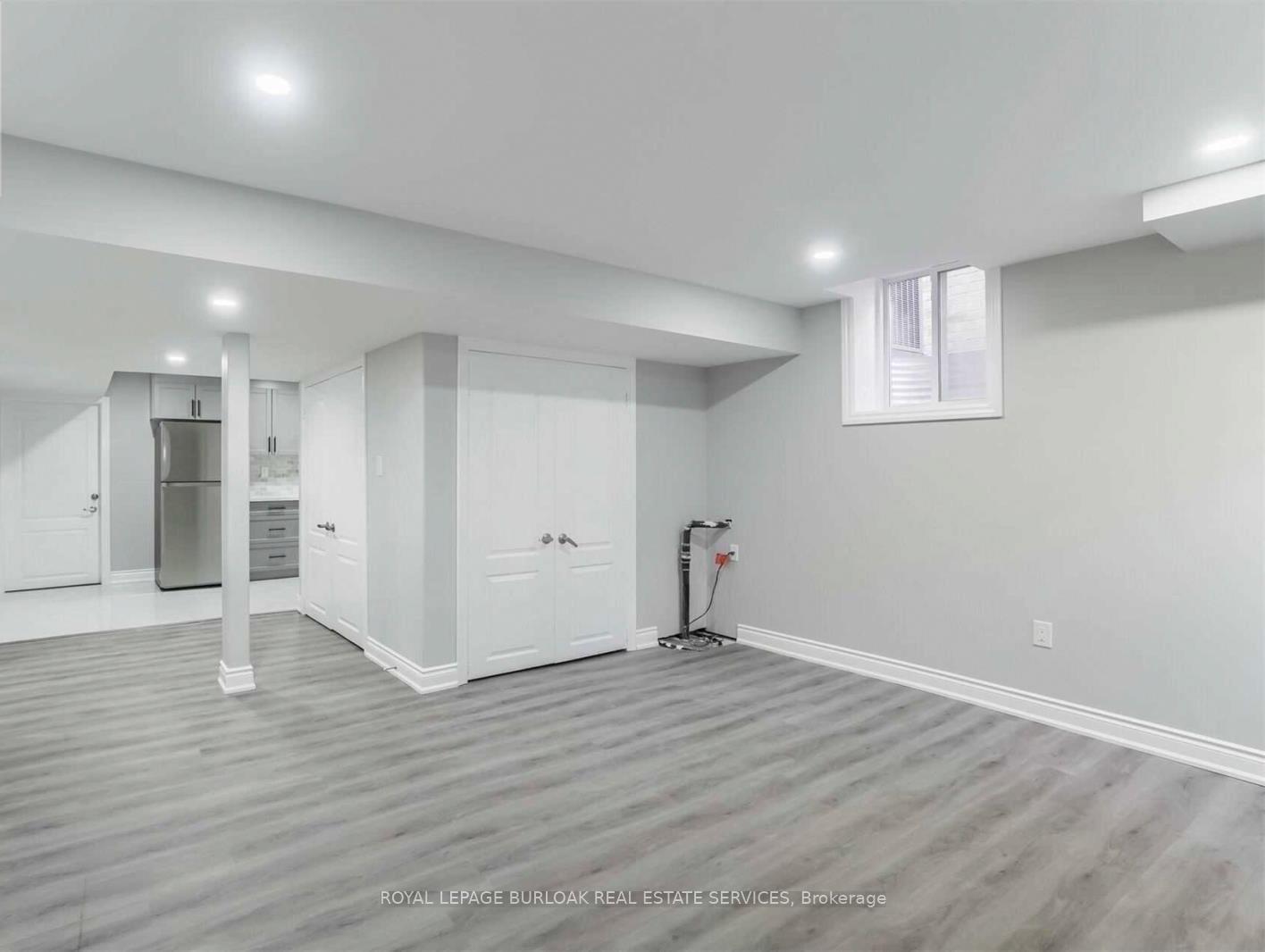 Photo 5 of Unit B, 1529 Devine Point, Milton, Ford — HOMEH