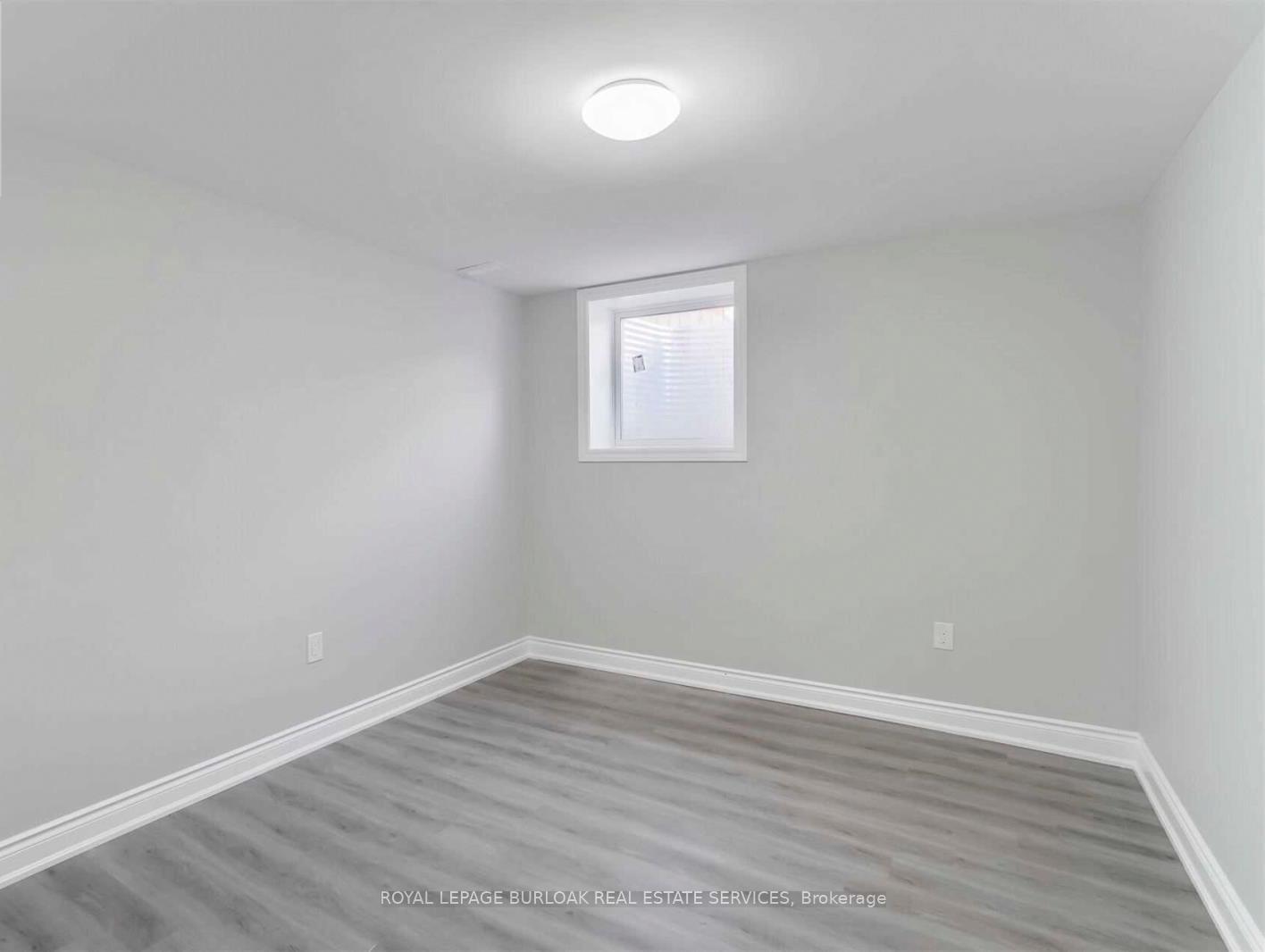 Photo 9 of Unit B, 1529 Devine Point, Milton, Ford — HOMEH
