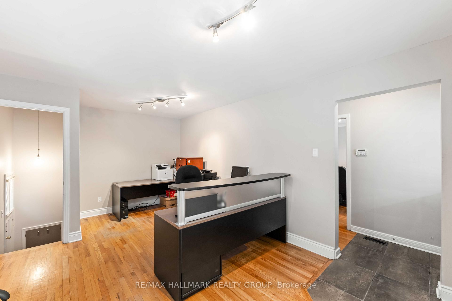 Photo 7 of 608 Cummings Avenue, Ottawa, Castle Heights/Rideau High — HOMEH