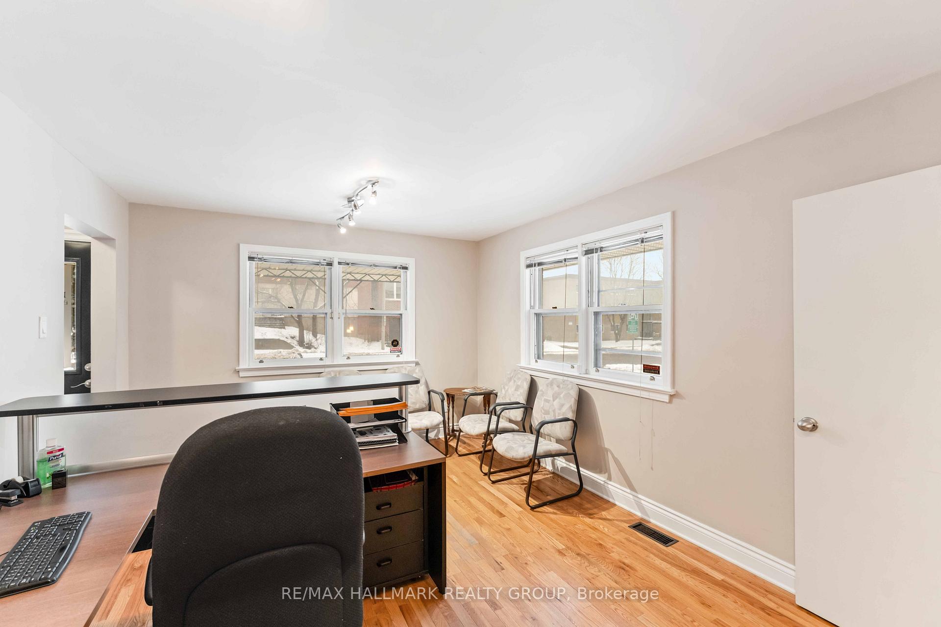 Photo 8 of 608 Cummings Avenue, Ottawa, Castle Heights/Rideau High — HOMEH