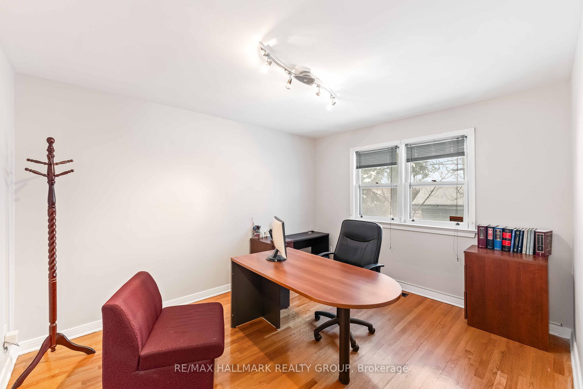 Photo 10 of 608 Cummings Avenue, Ottawa, Castle Heights/Rideau High — HOMEH