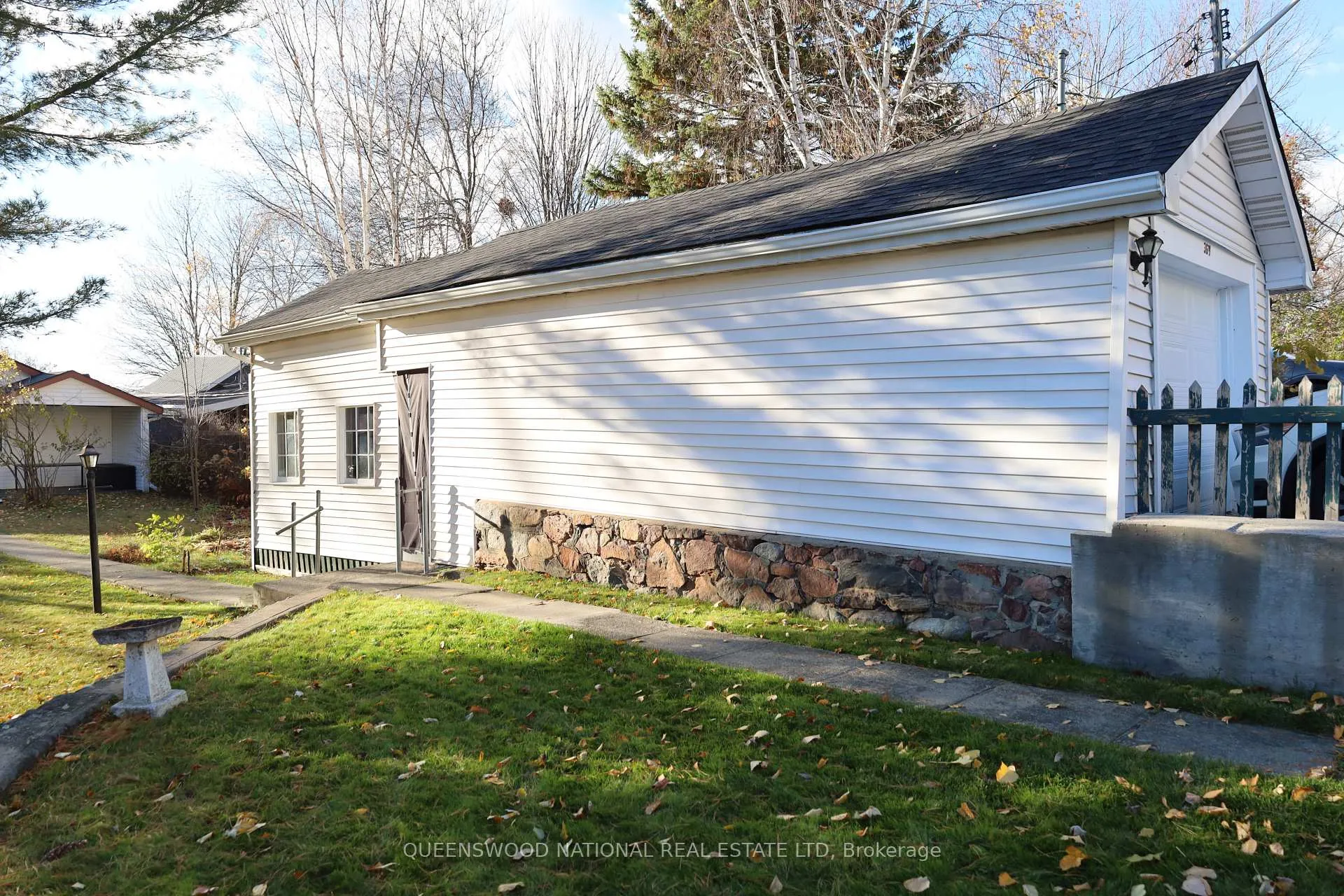 Photo 13 of 369 Wigston Drive, North Bay, Ferris — HOMEH