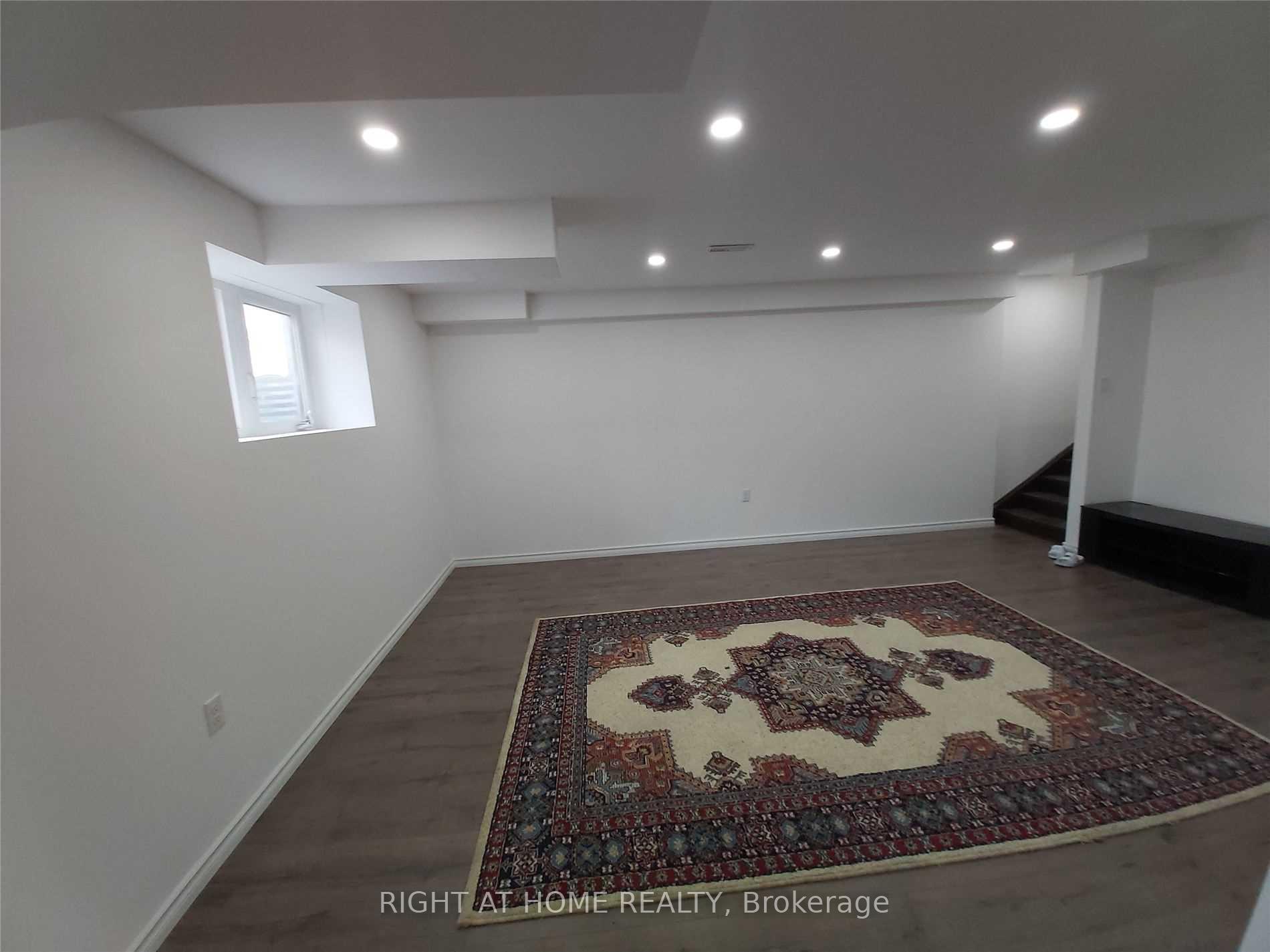 Photo 2 of 2589 Craftsman Drive, Oshawa, Windfields — HOMEH