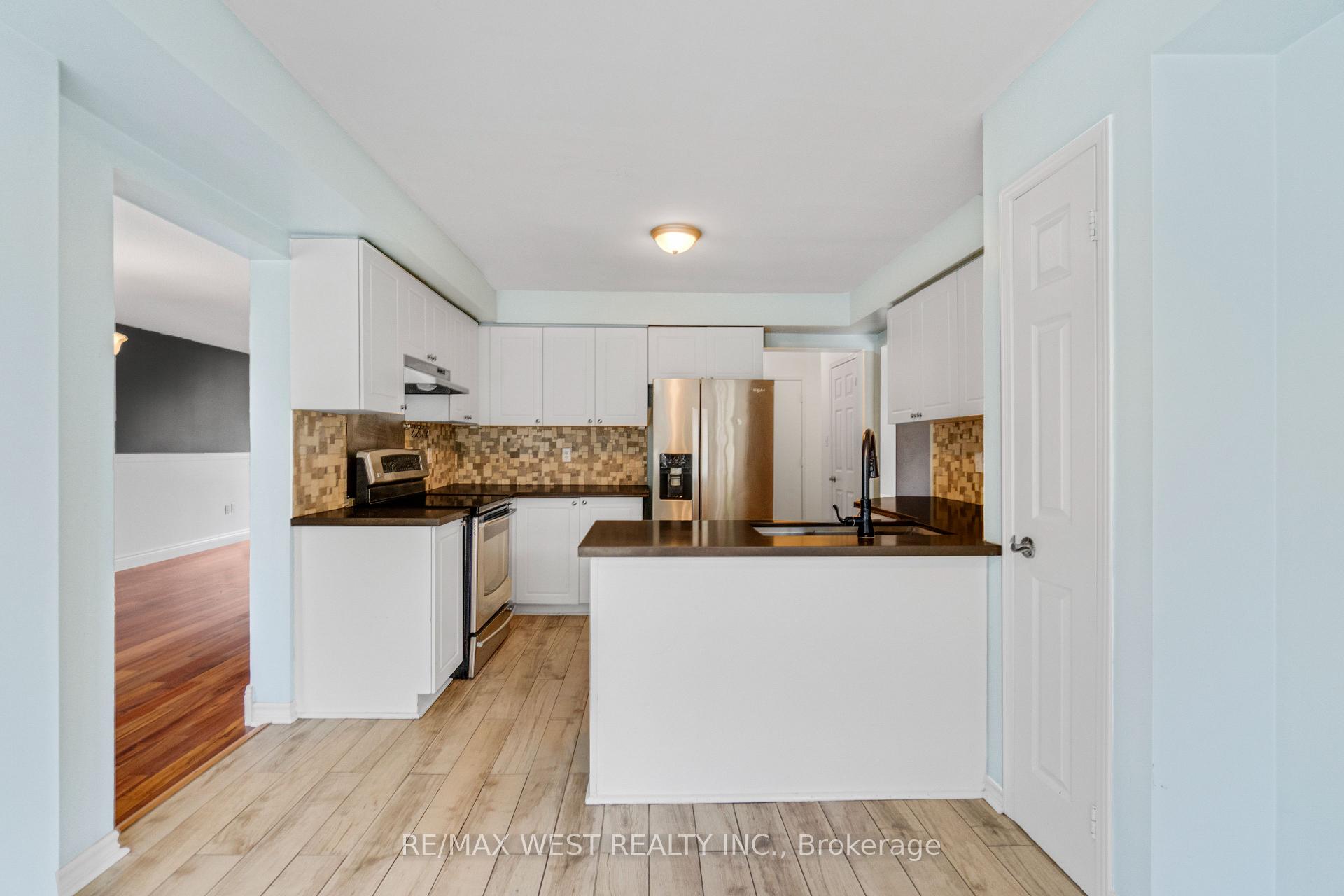 Photo 3 of 104 Prospect Street, New Tecumseth, Beeton — HOMEH