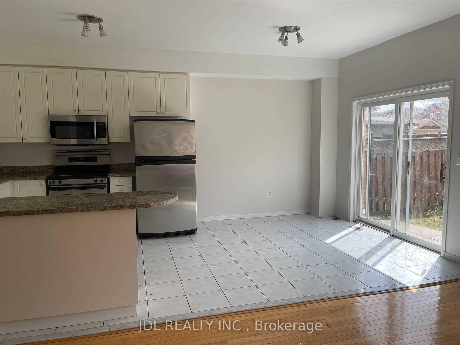 Photo 3 of 100 Orchard Hill Boulevard, Markham, Berczy — HOMEH