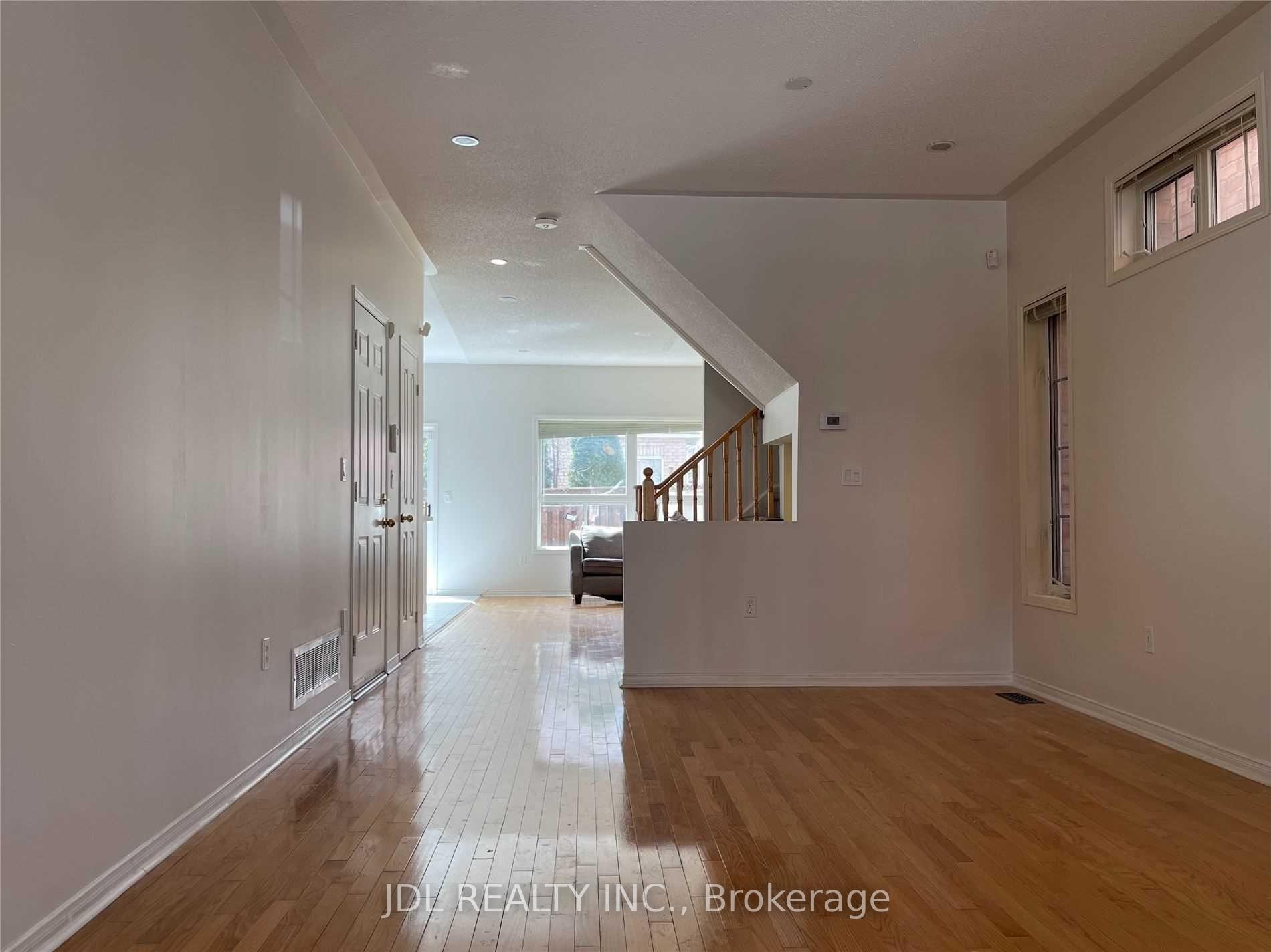 Photo 5 of 100 Orchard Hill Boulevard, Markham, Berczy — HOMEH