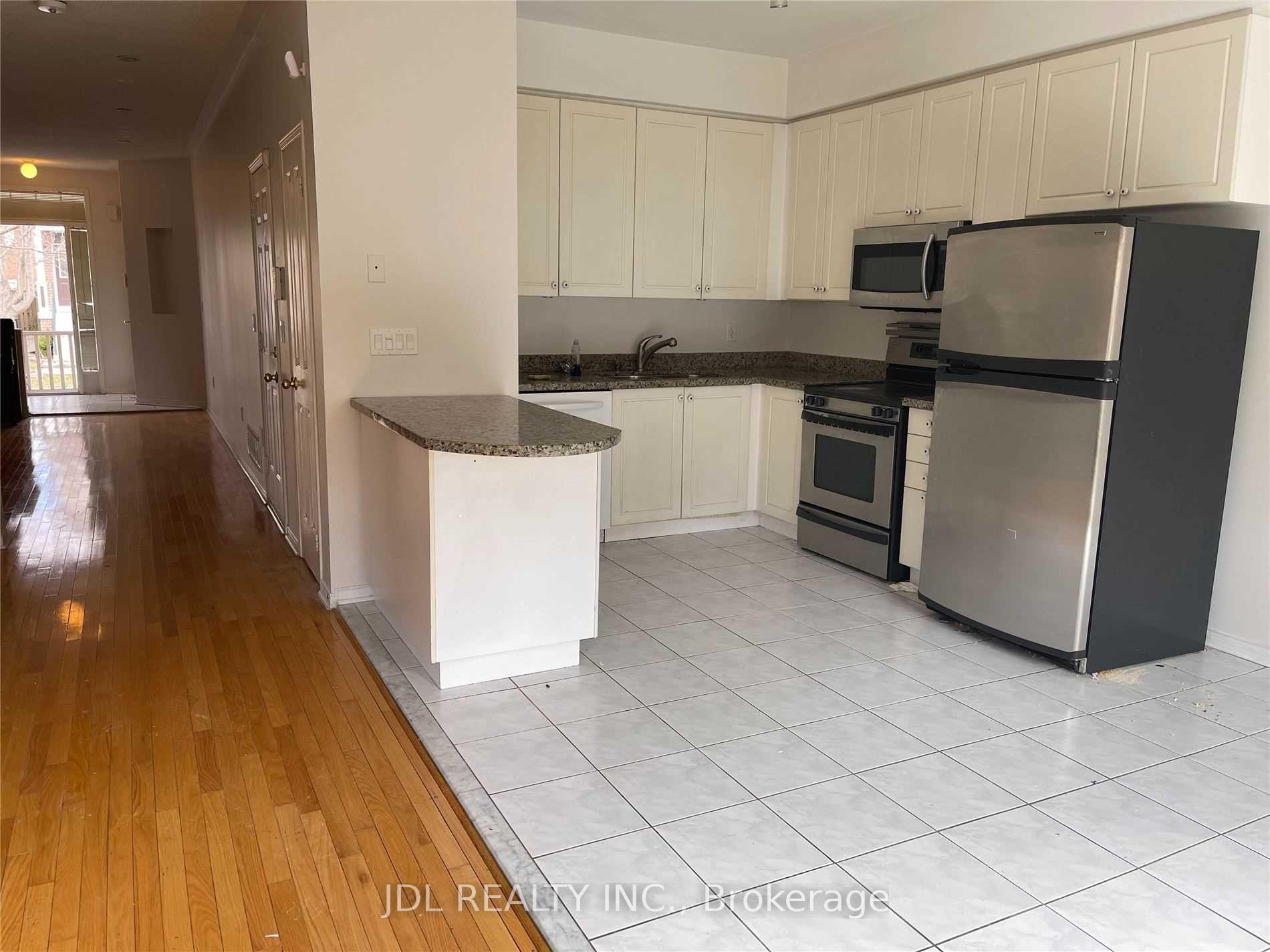 Photo 10 of 100 Orchard Hill Boulevard, Markham, Berczy — HOMEH