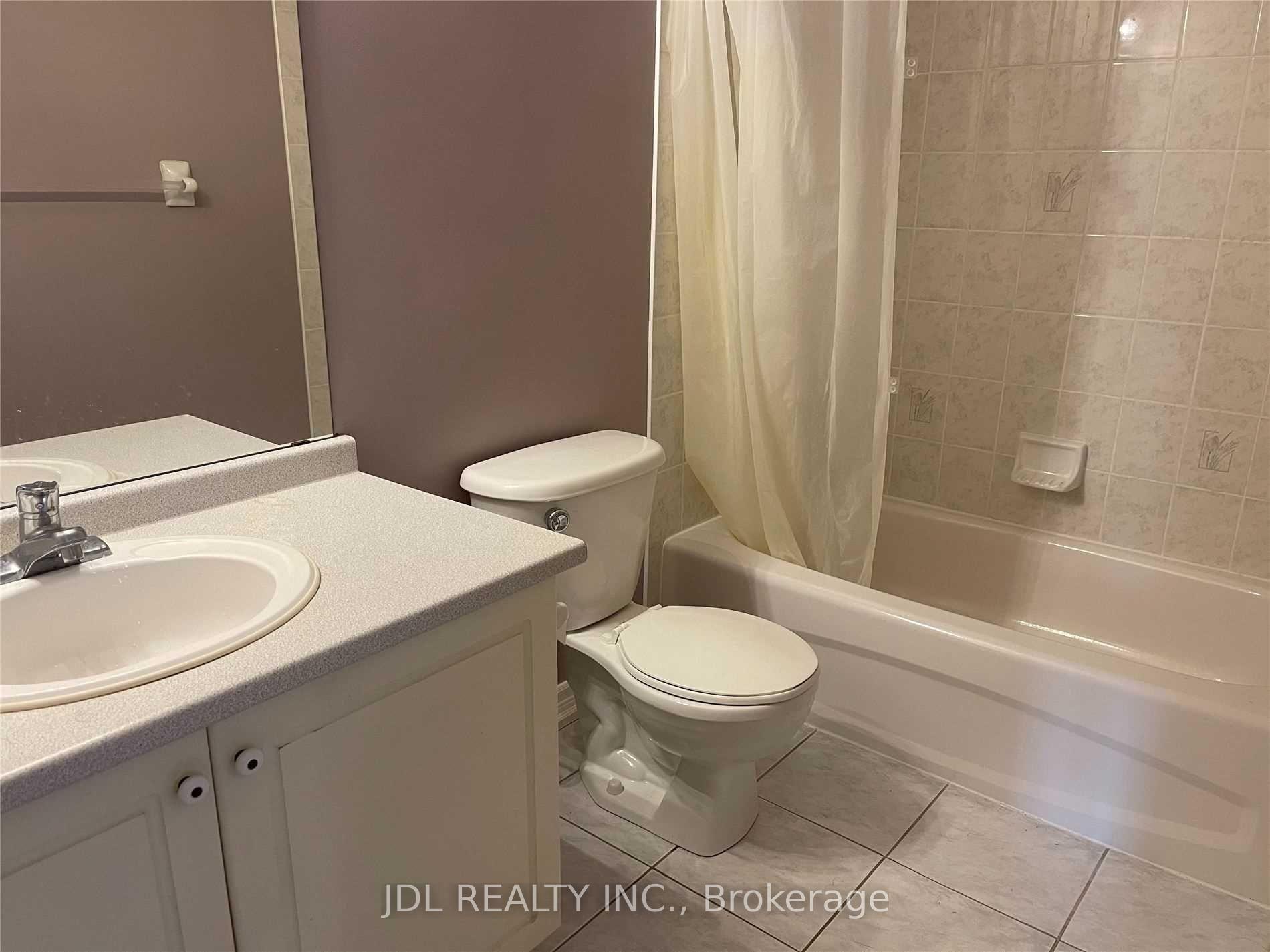 Photo 12 of 100 Orchard Hill Boulevard, Markham, Berczy — HOMEH