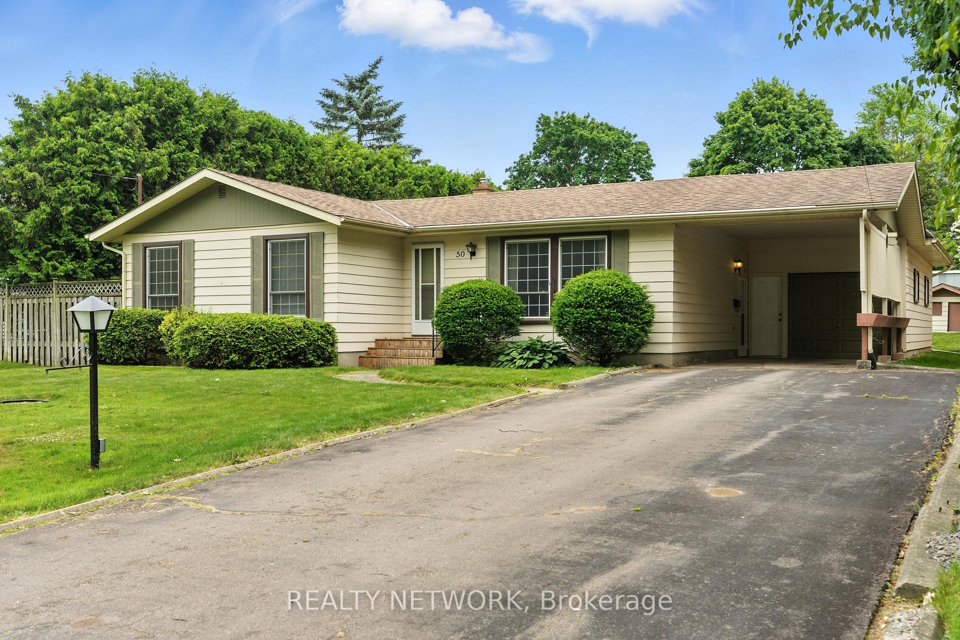 Photo 3 of 50 Hurricane Road, Pelham, Fonthill — HOMEH