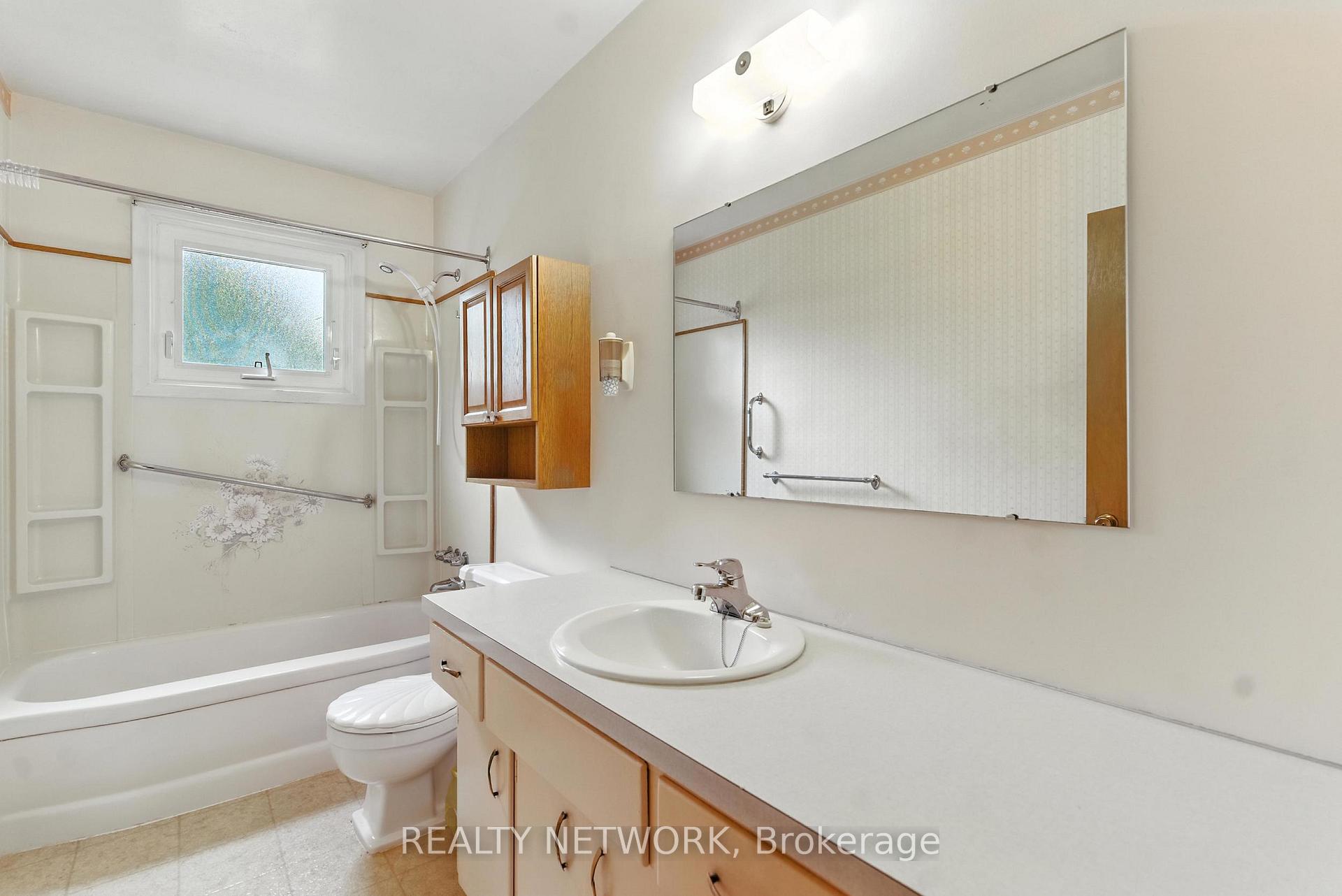 Photo 16 of 50 Hurricane Road, Pelham, Fonthill — HOMEH
