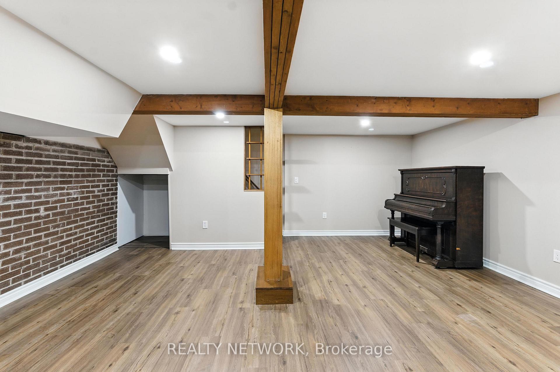 Photo 24 of 50 Hurricane Road, Pelham, Fonthill — HOMEH