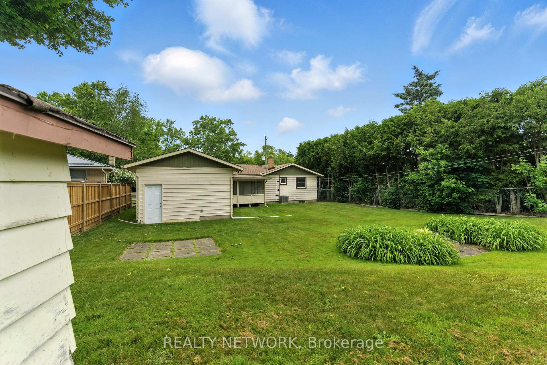 Photo 38 of 50 Hurricane Road, Pelham, Fonthill — HOMEH