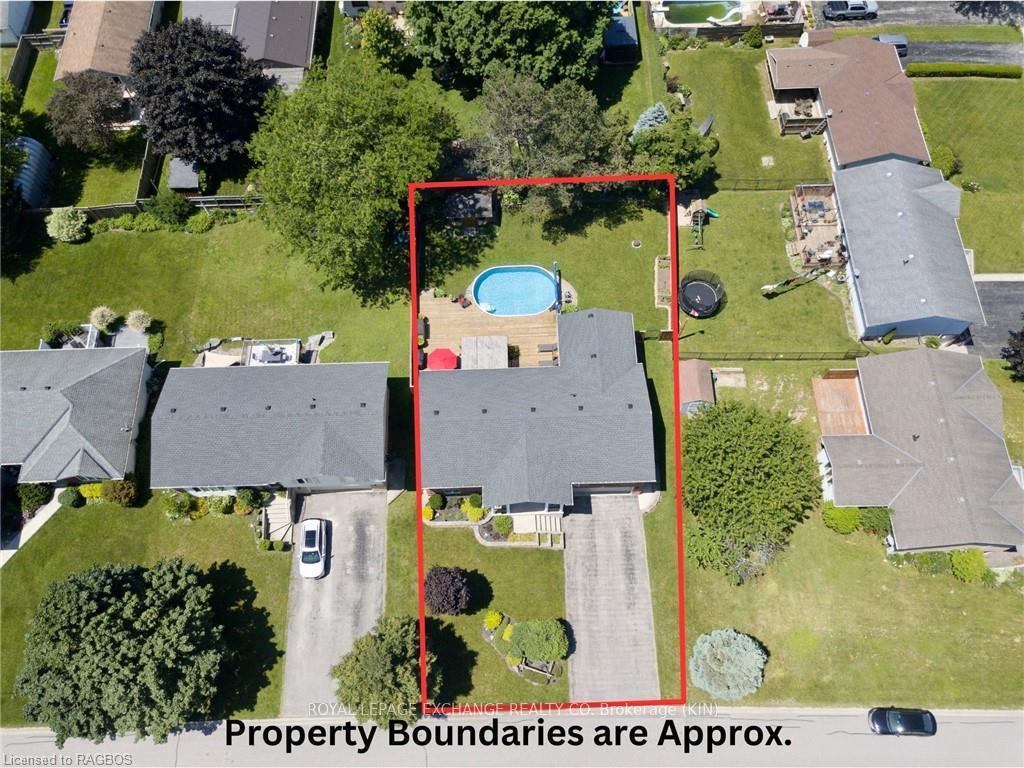Photo 3 of 474 Grandview Drive, North Huron, Wingham — HOMEH