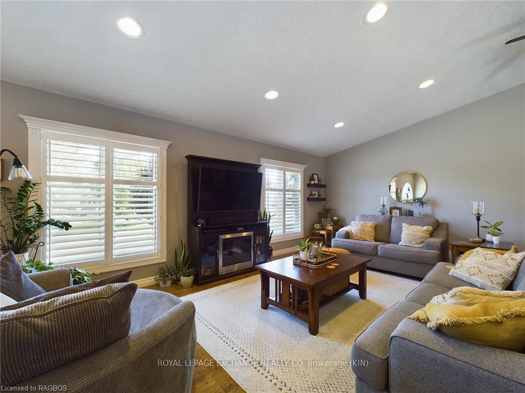 Photo 5 of 474 Grandview Drive, North Huron, Wingham — HOMEH