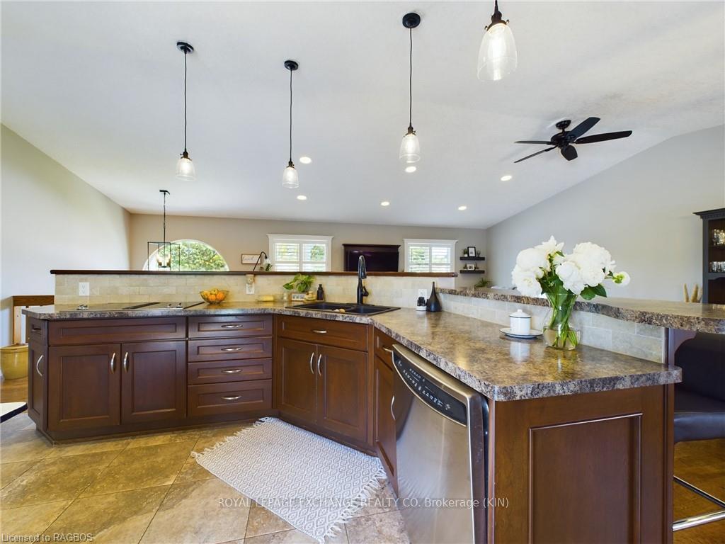 Photo 13 of 474 Grandview Drive, North Huron, Wingham — HOMEH