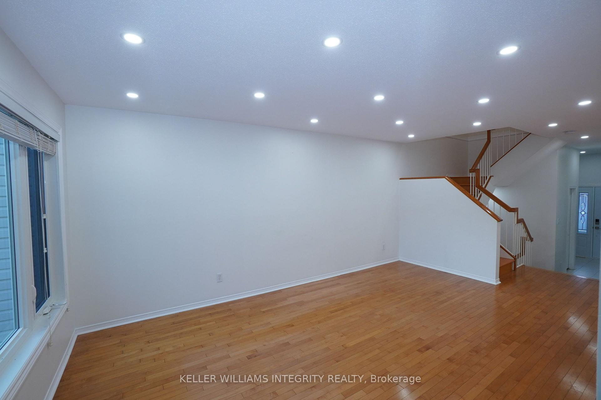 Photo 5 of 6052 Pineglade Crescent, Ottawa, Chapel Hill South - Orleans Village — HOMEH