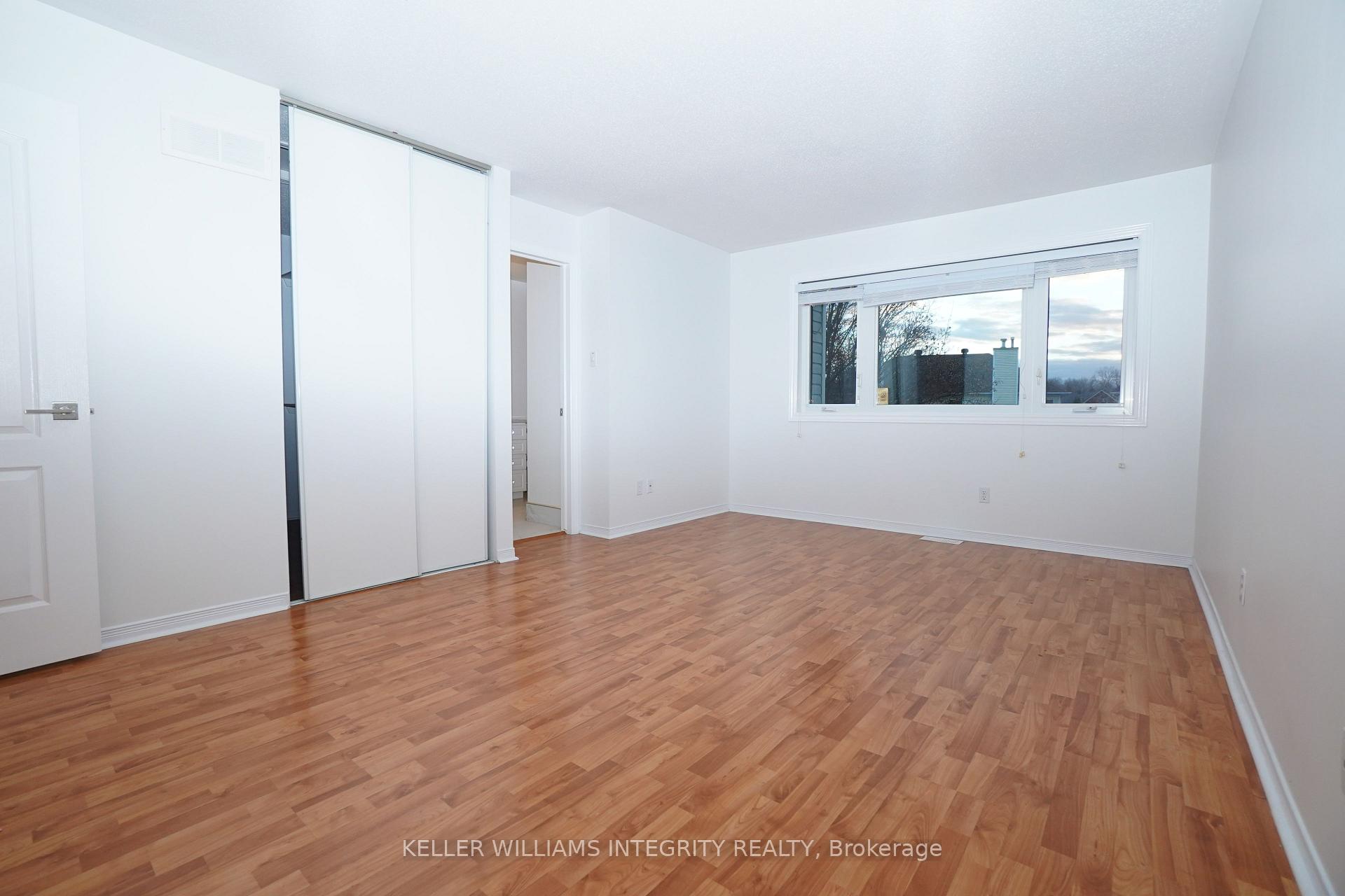 Photo 15 of 6052 Pineglade Crescent, Ottawa, Chapel Hill South - Orleans Village — HOMEH